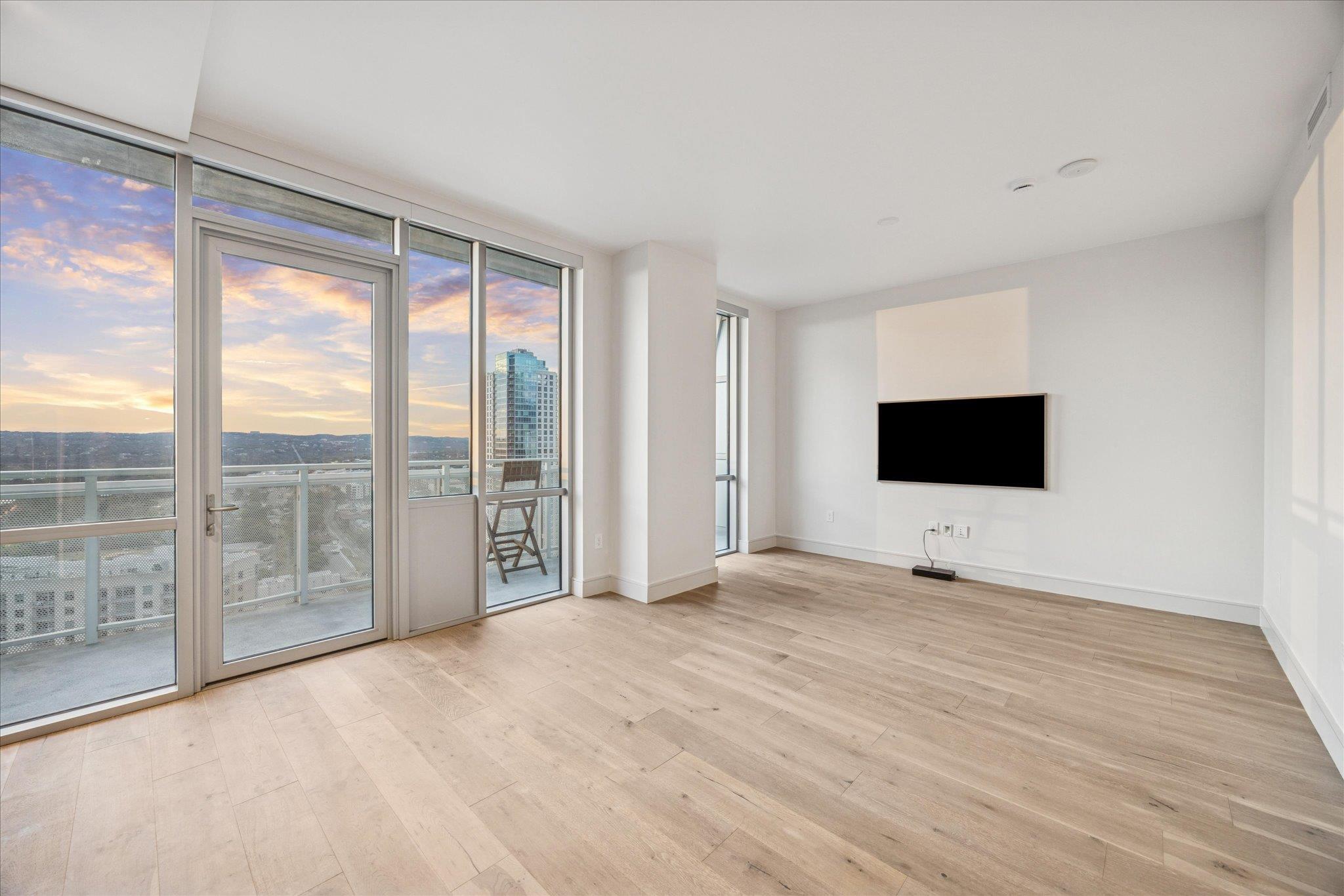 222 West Ave # 2804