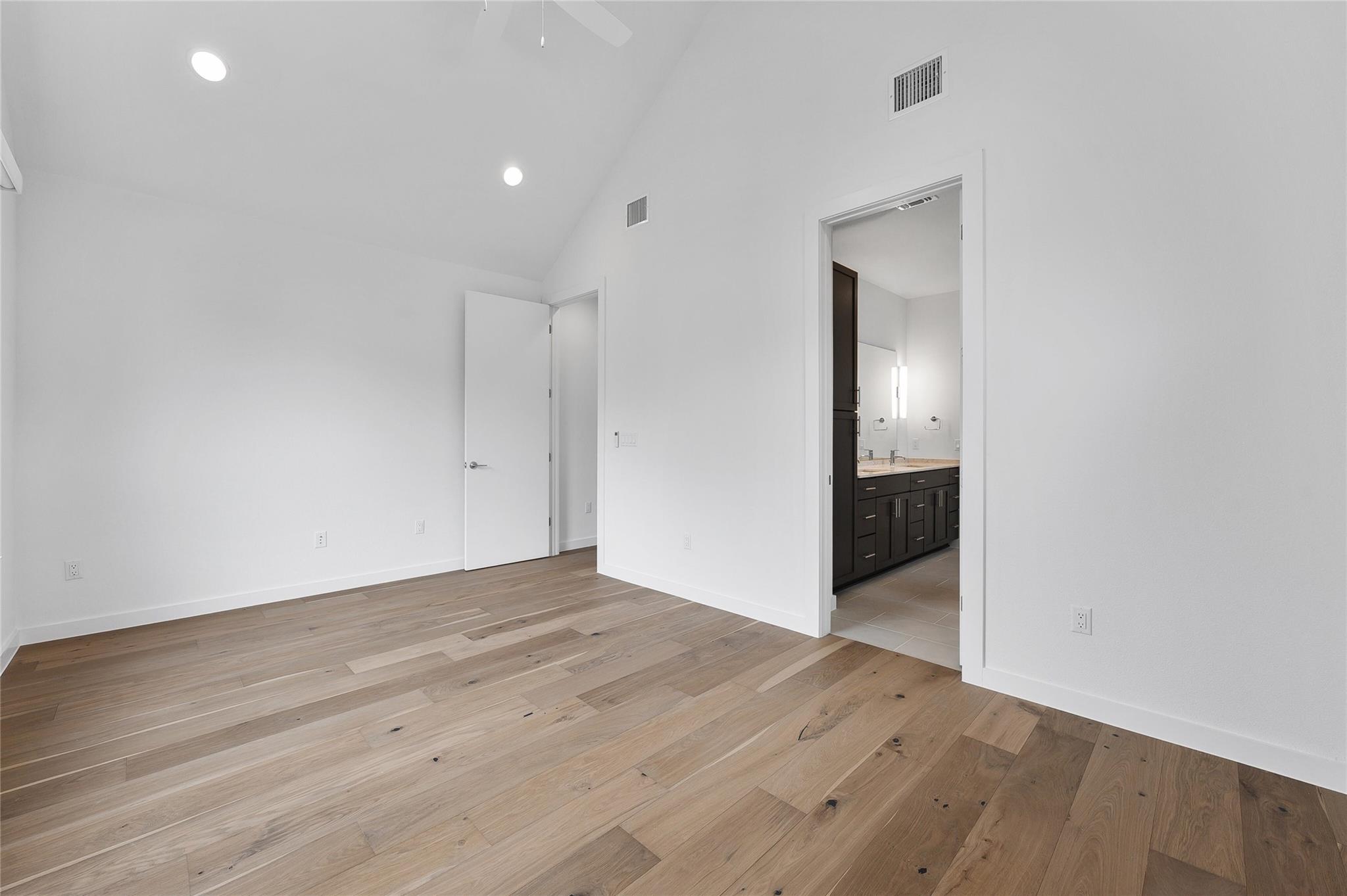 900 S 2nd ST # 15