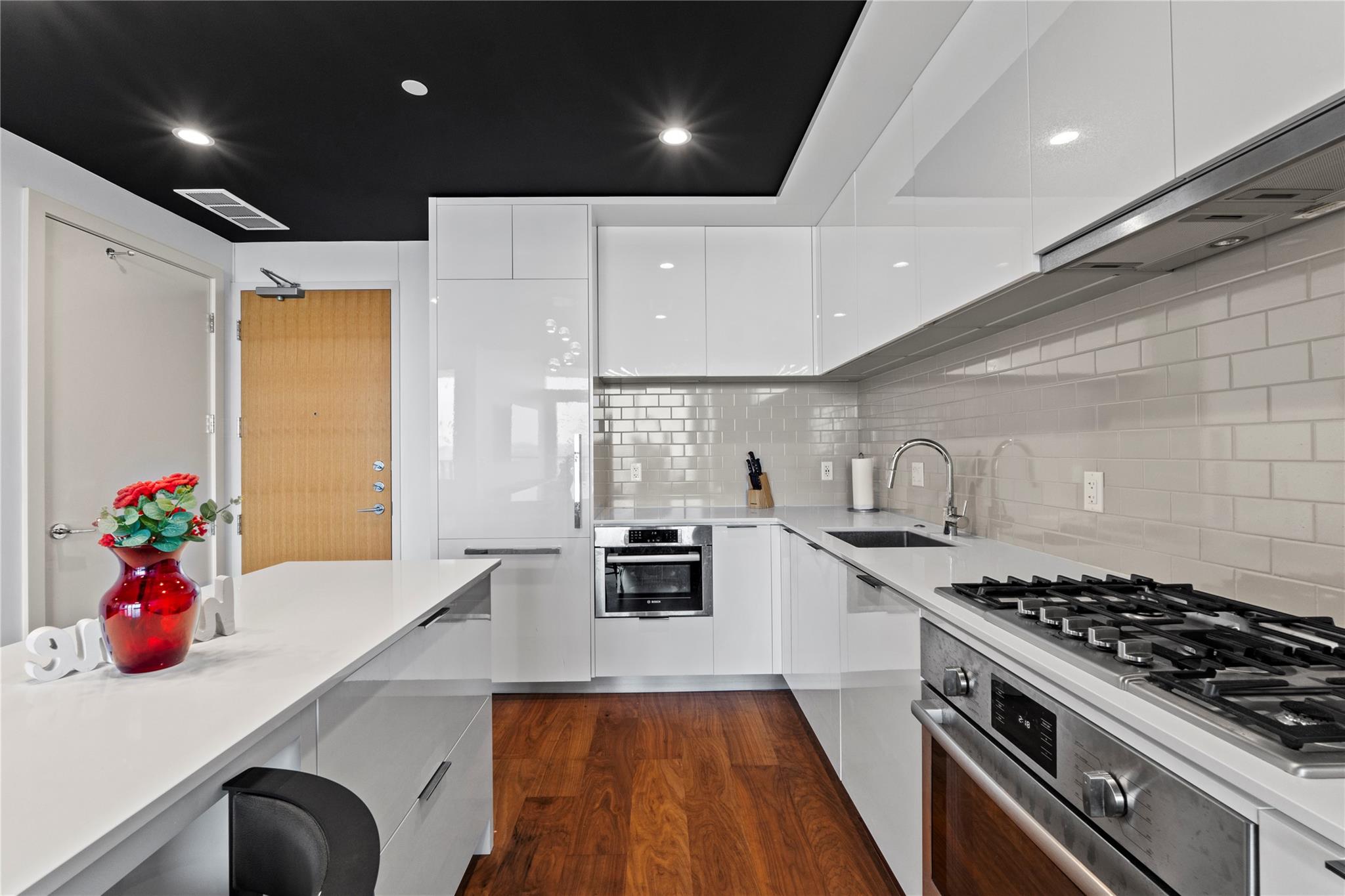 44 East Ave # 3103
