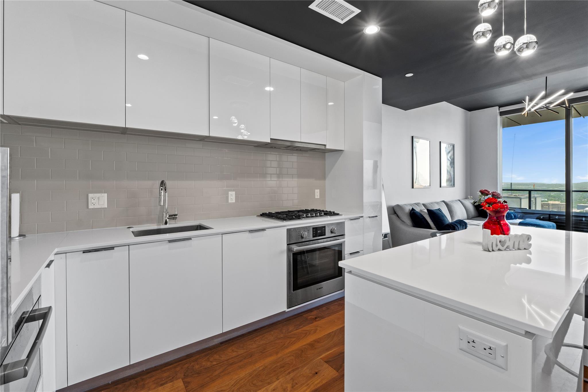 44 East Ave # 3103