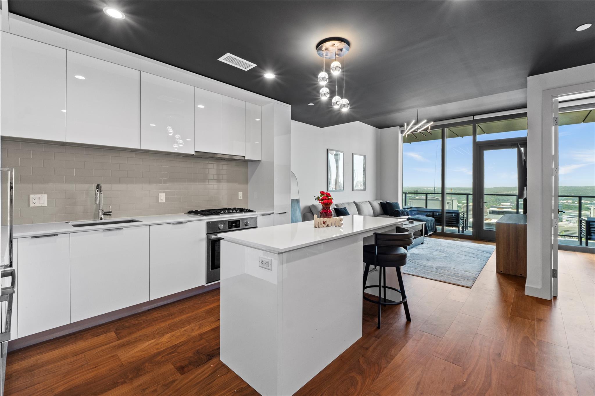 44 East Ave # 3103