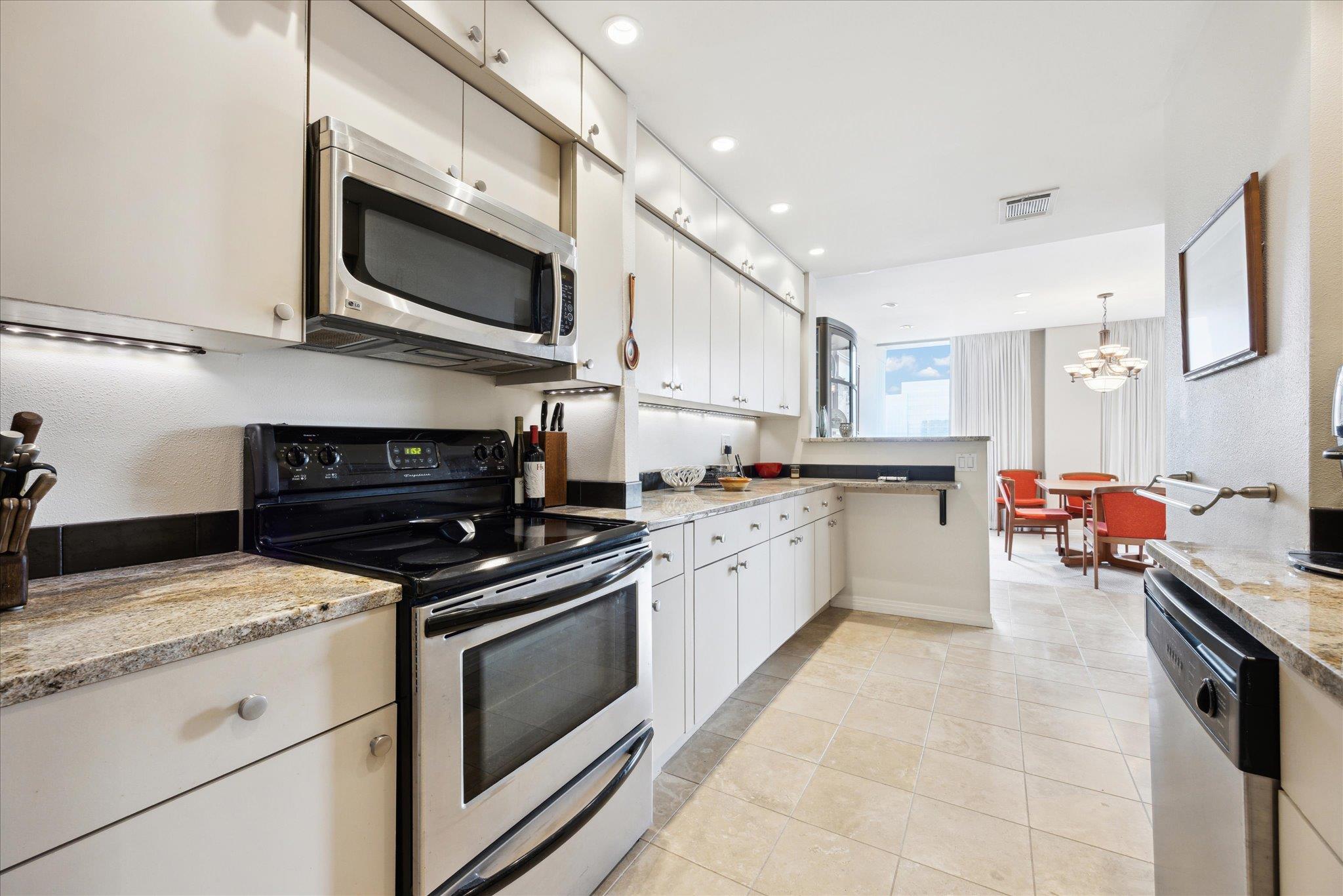 1801 Lavaca ST # 9J