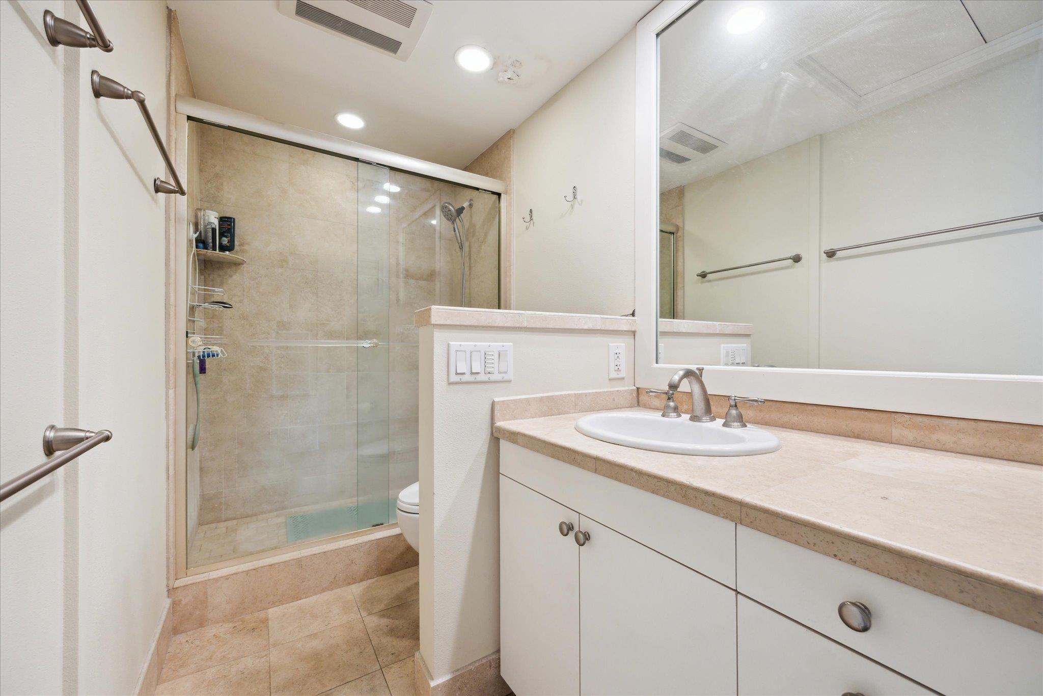 1801 Lavaca ST # 9J