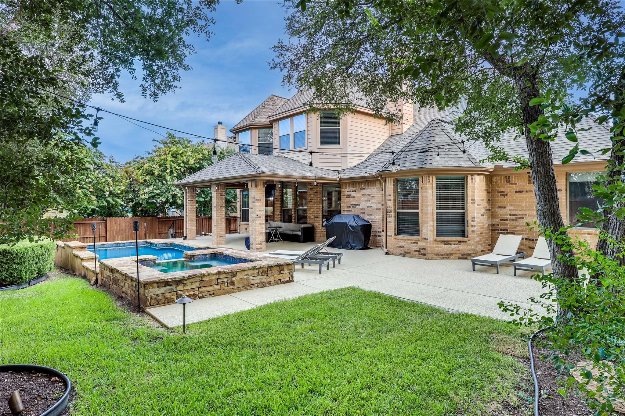 408 Ridgetop BND