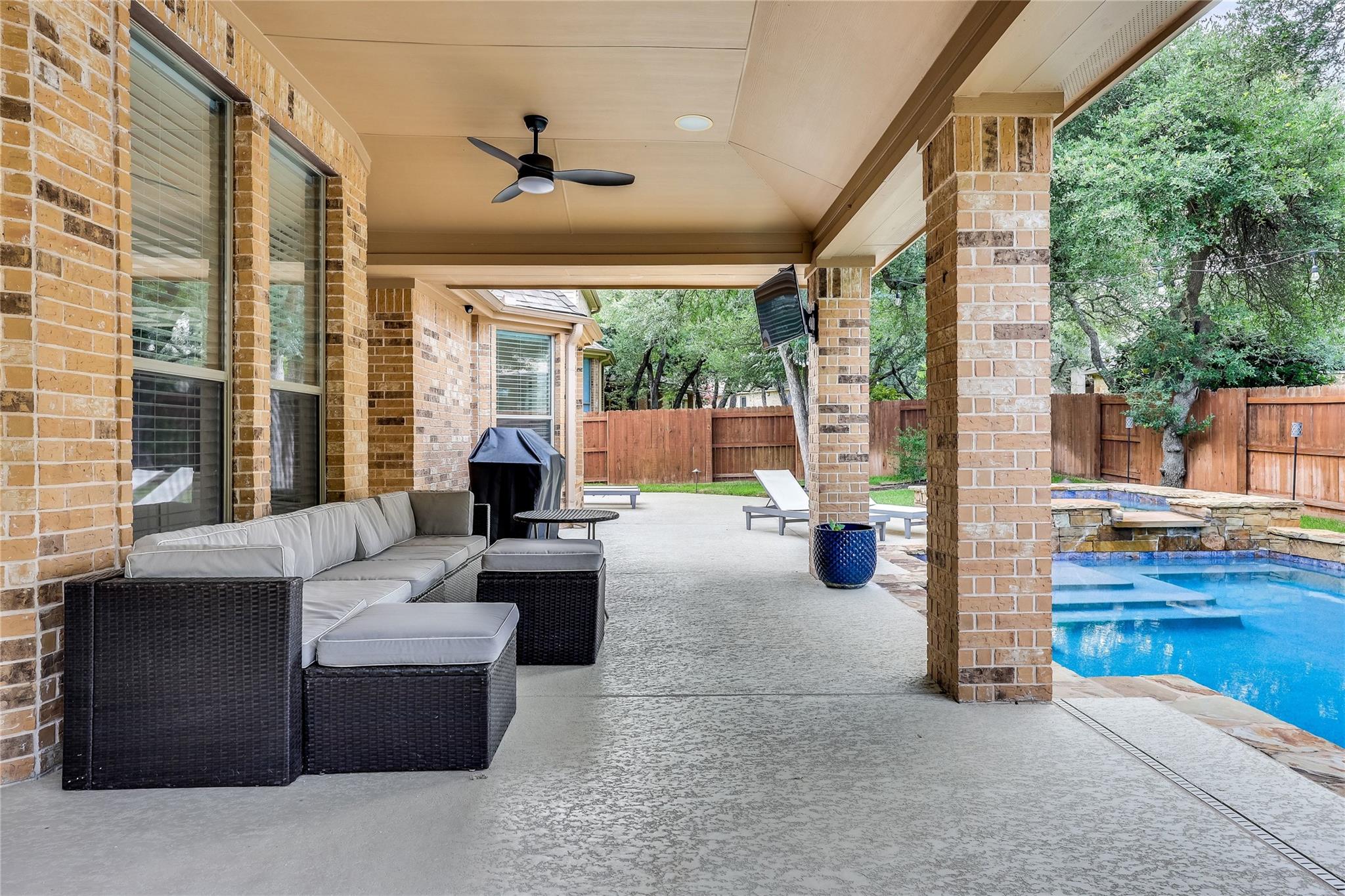 408 Ridgetop BND