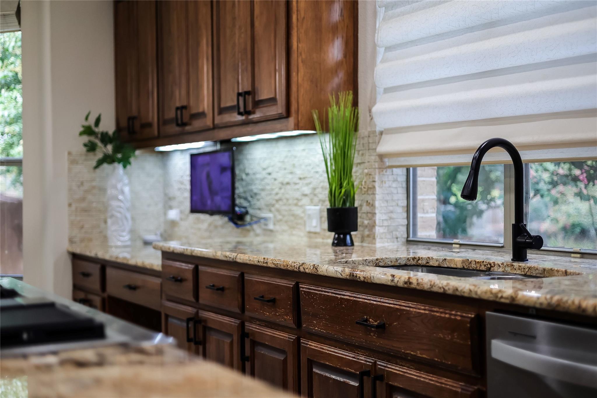 408 Ridgetop BND
