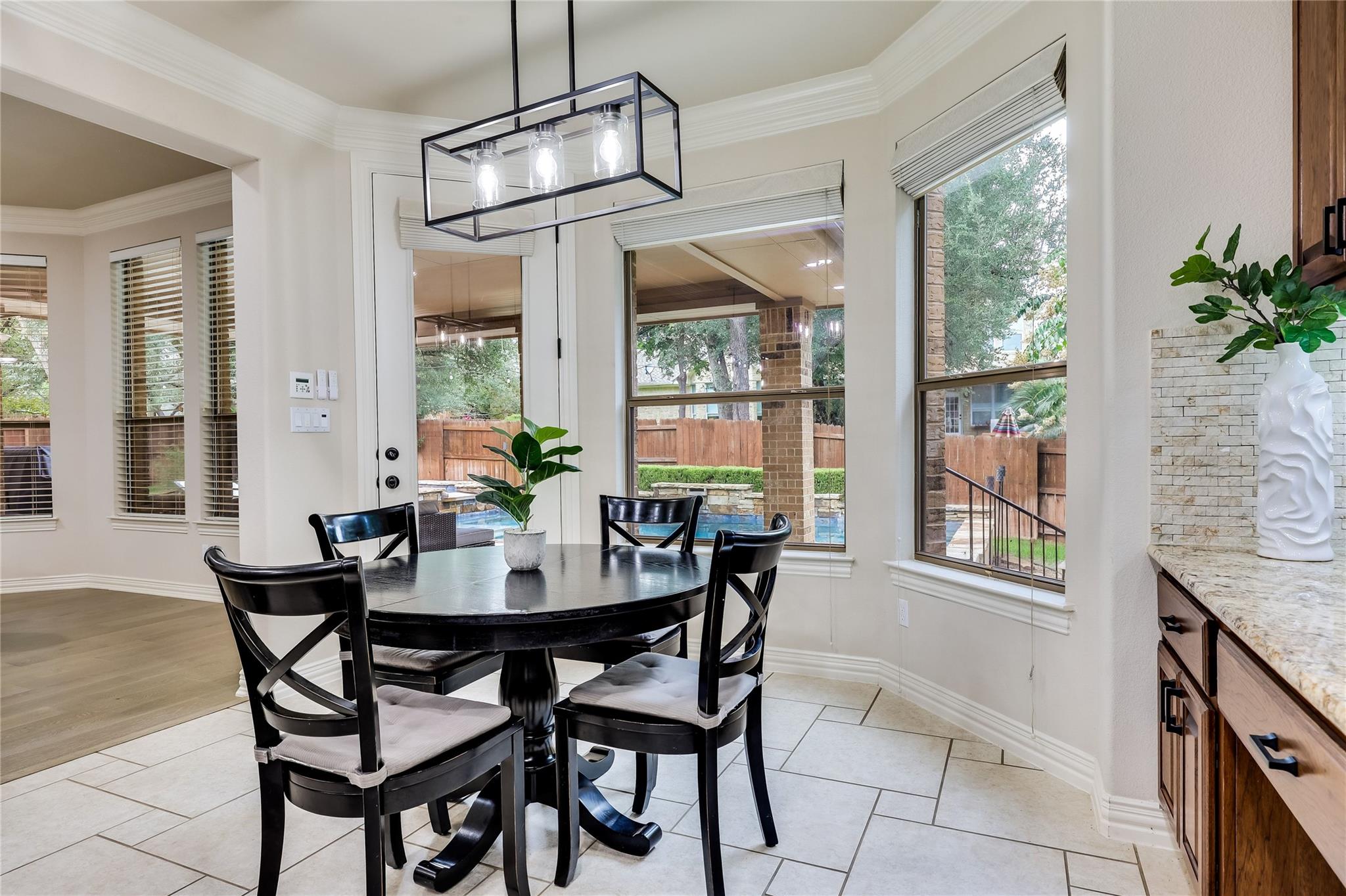 408 Ridgetop BND