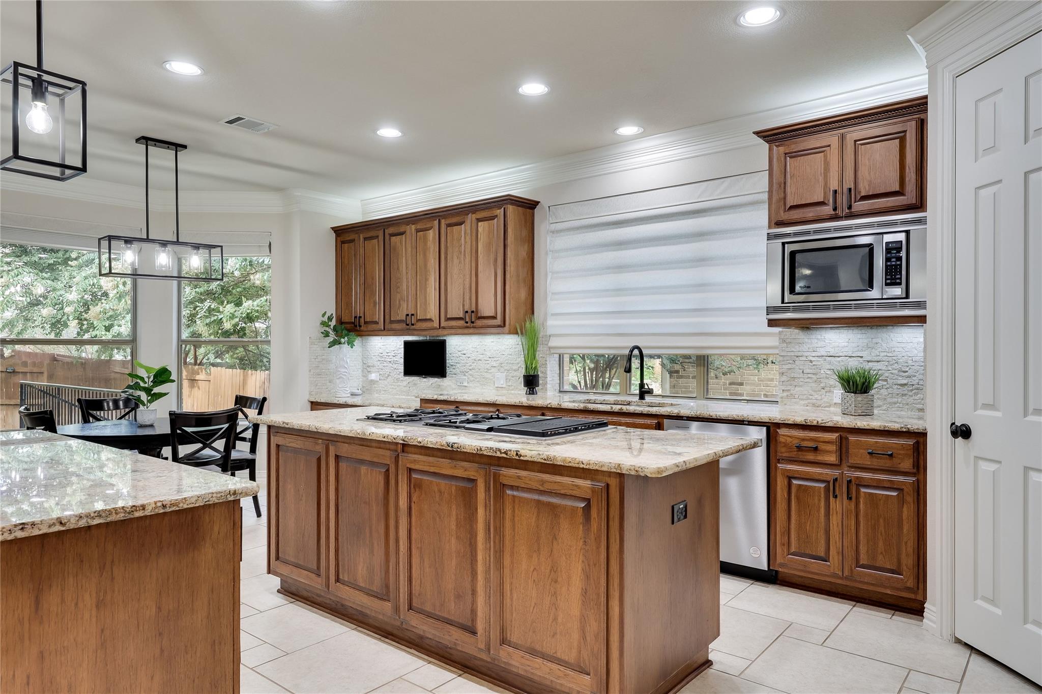 408 Ridgetop BND