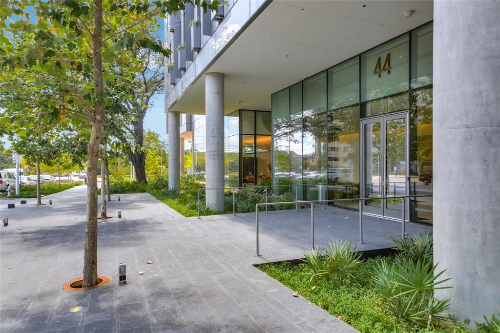 44 East Ave # 2408