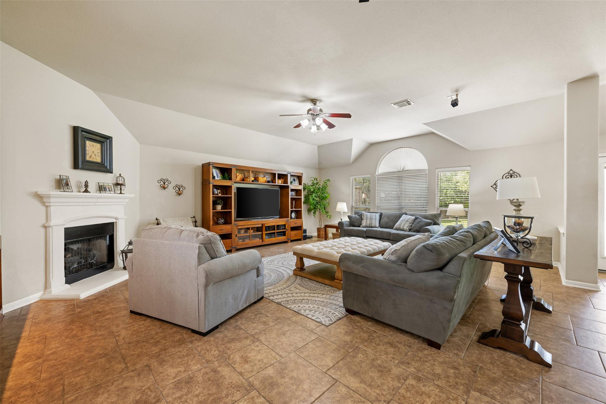 3509 Twin Branch DR