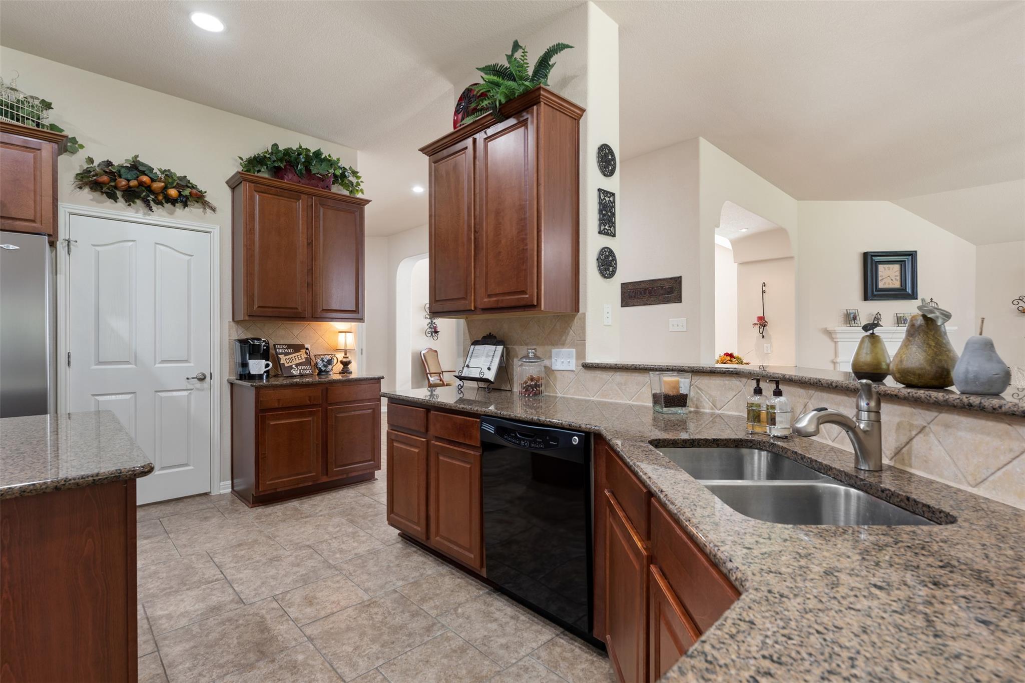 3509 Twin Branch DR