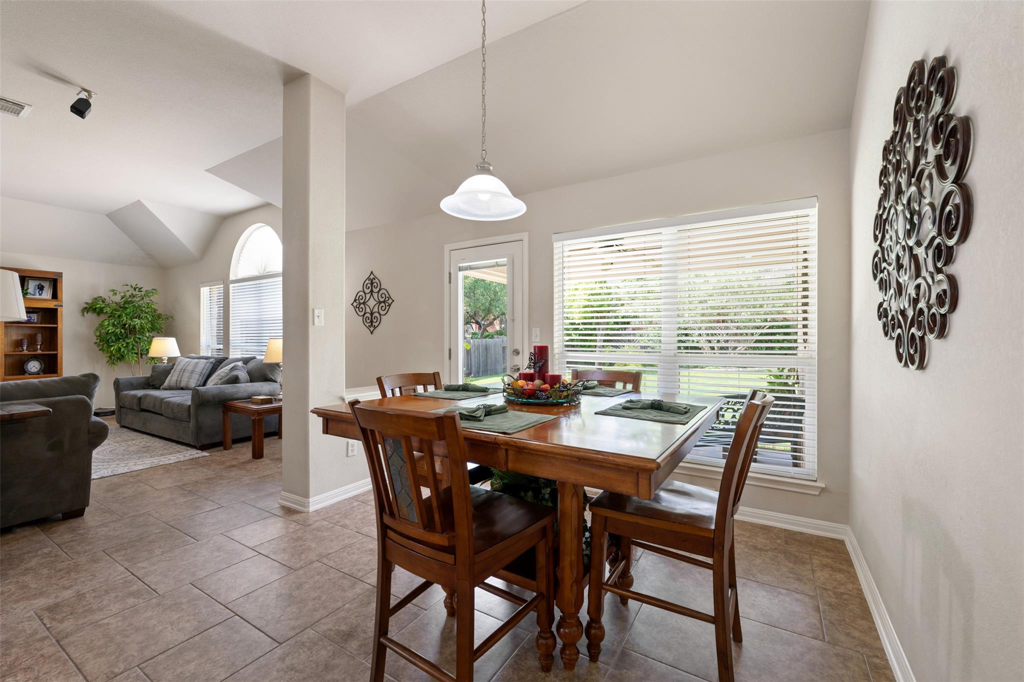 3509 Twin Branch DR