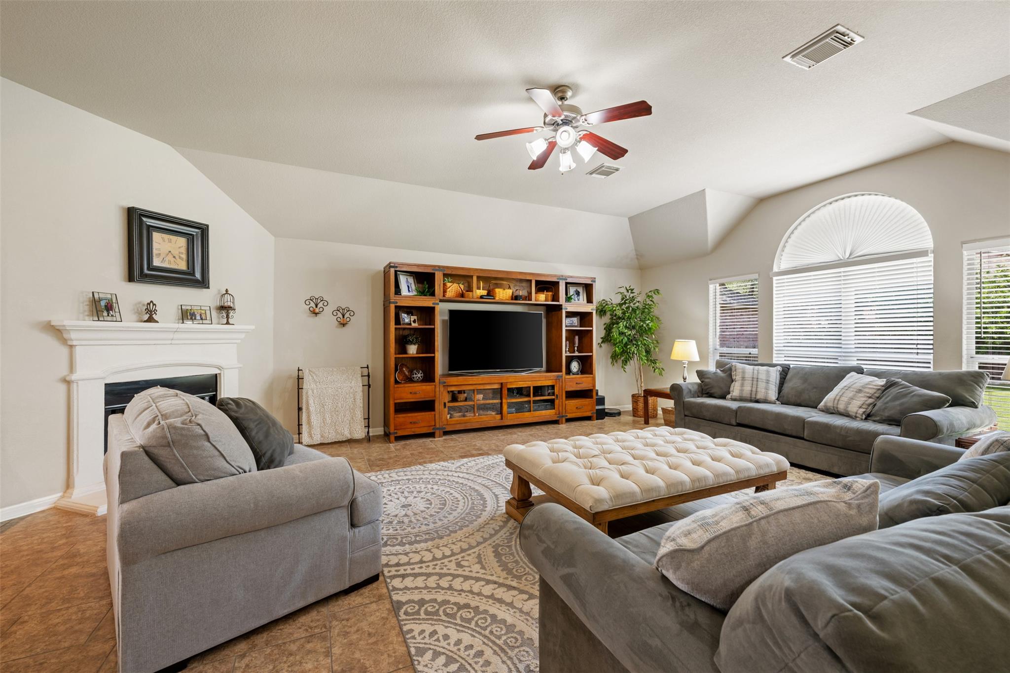 3509 Twin Branch DR