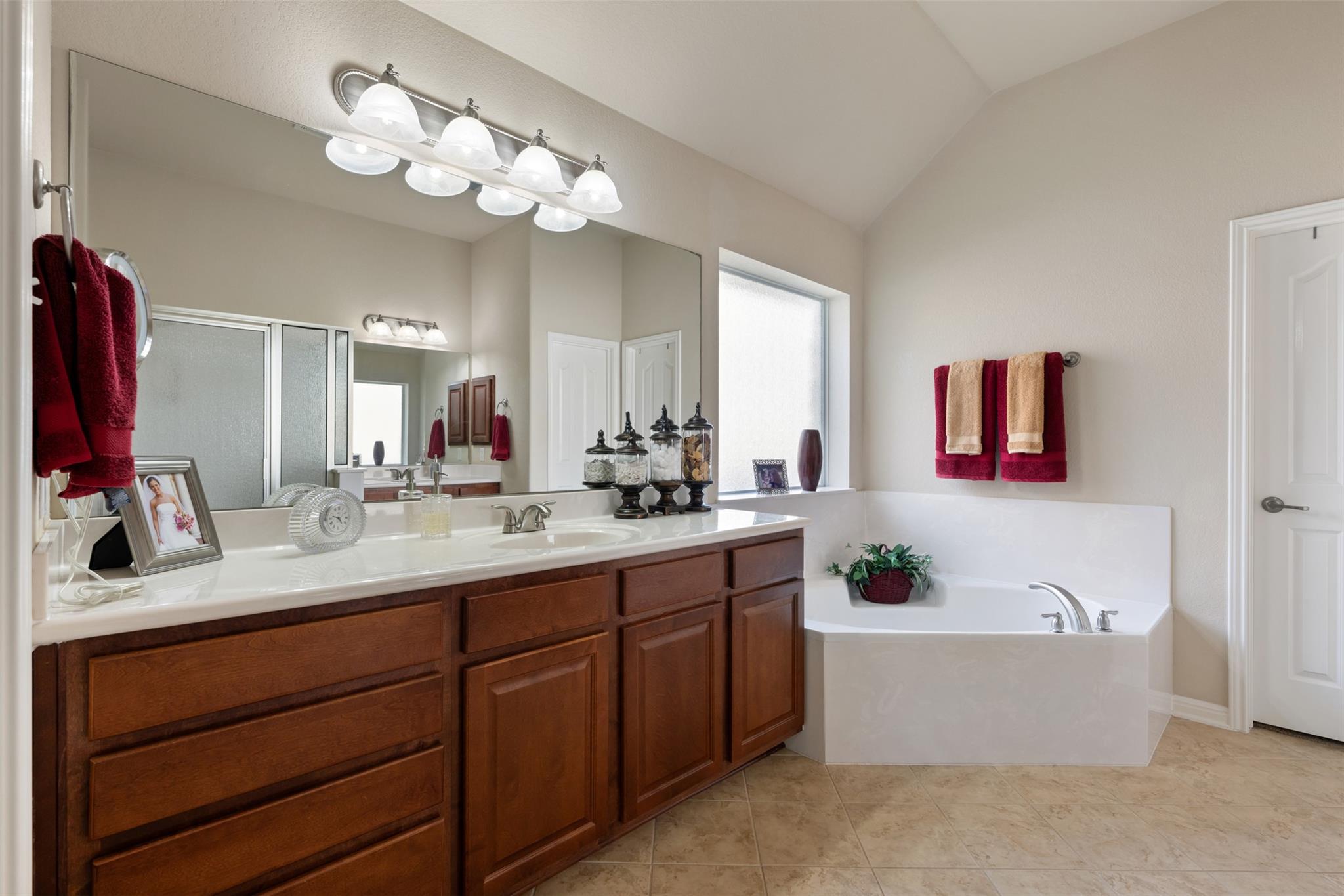 3509 Twin Branch DR