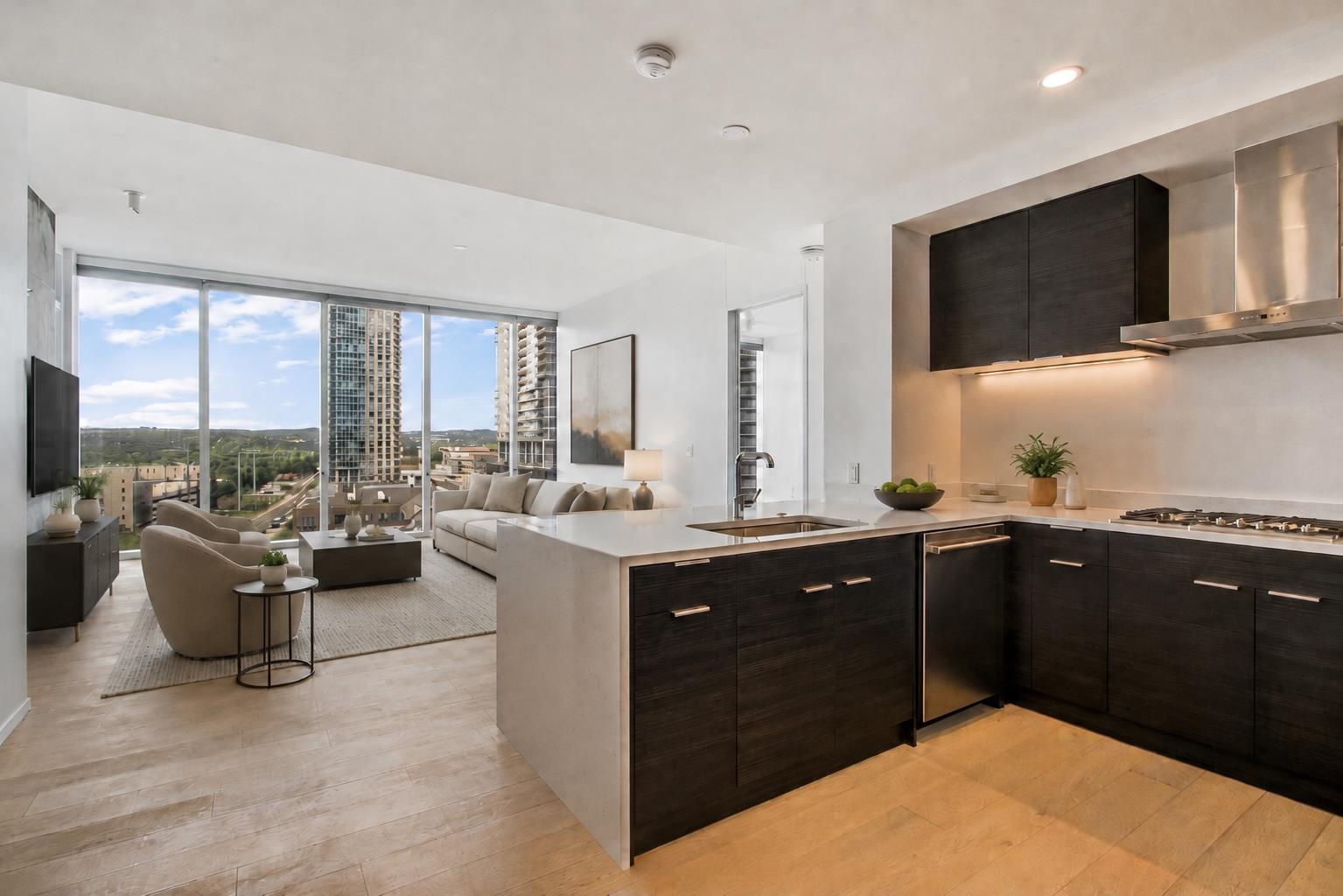 301 West Ave # 1009