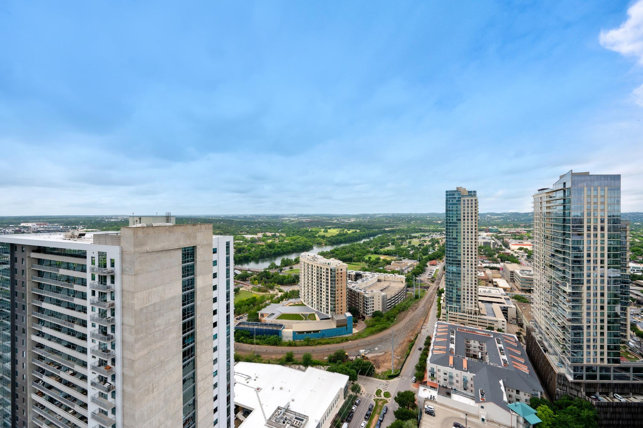 301 West Ave # 3208