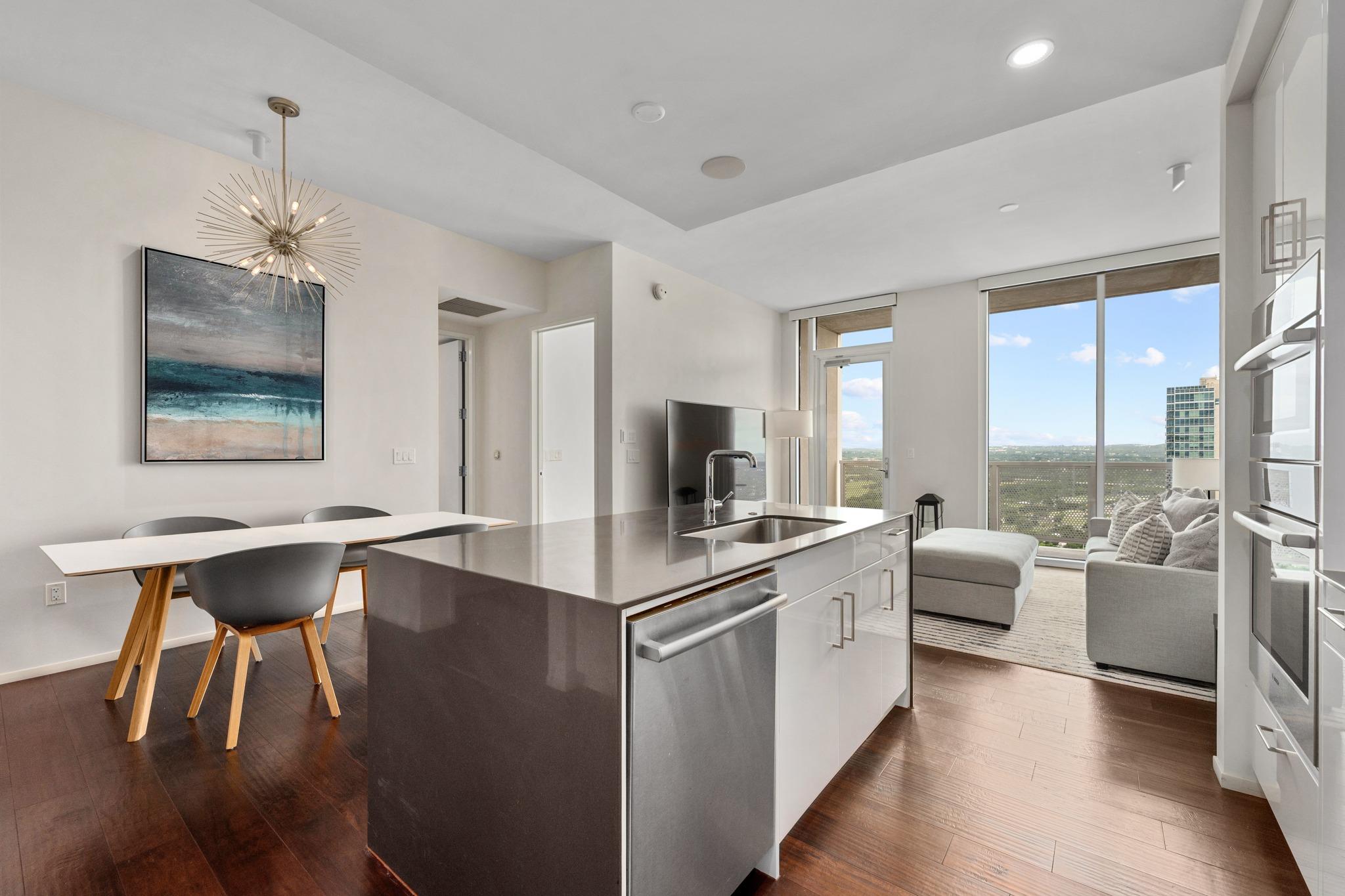 301 West Ave # 3208