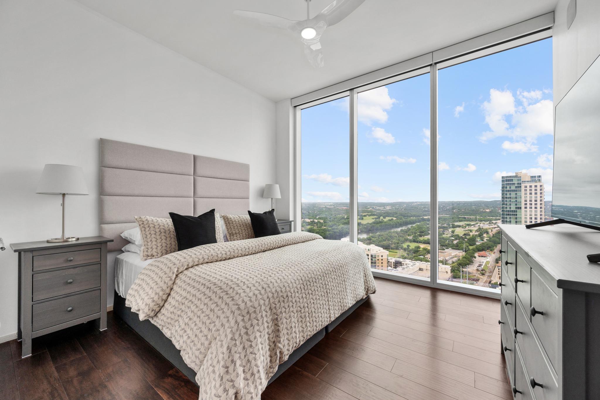 301 West Ave # 3208