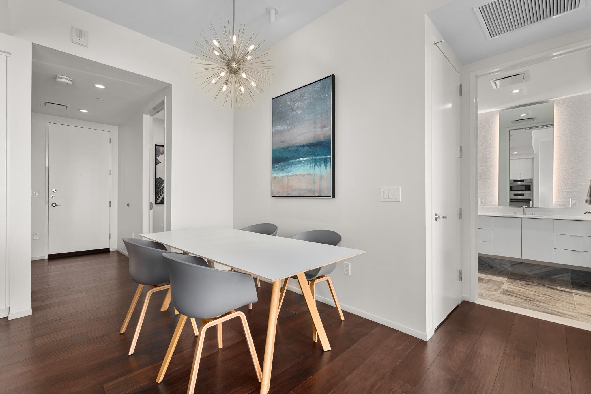 301 West Ave # 3208