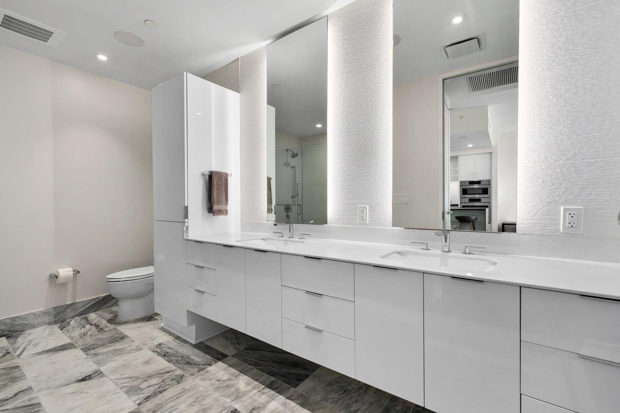 301 West Ave # 3208