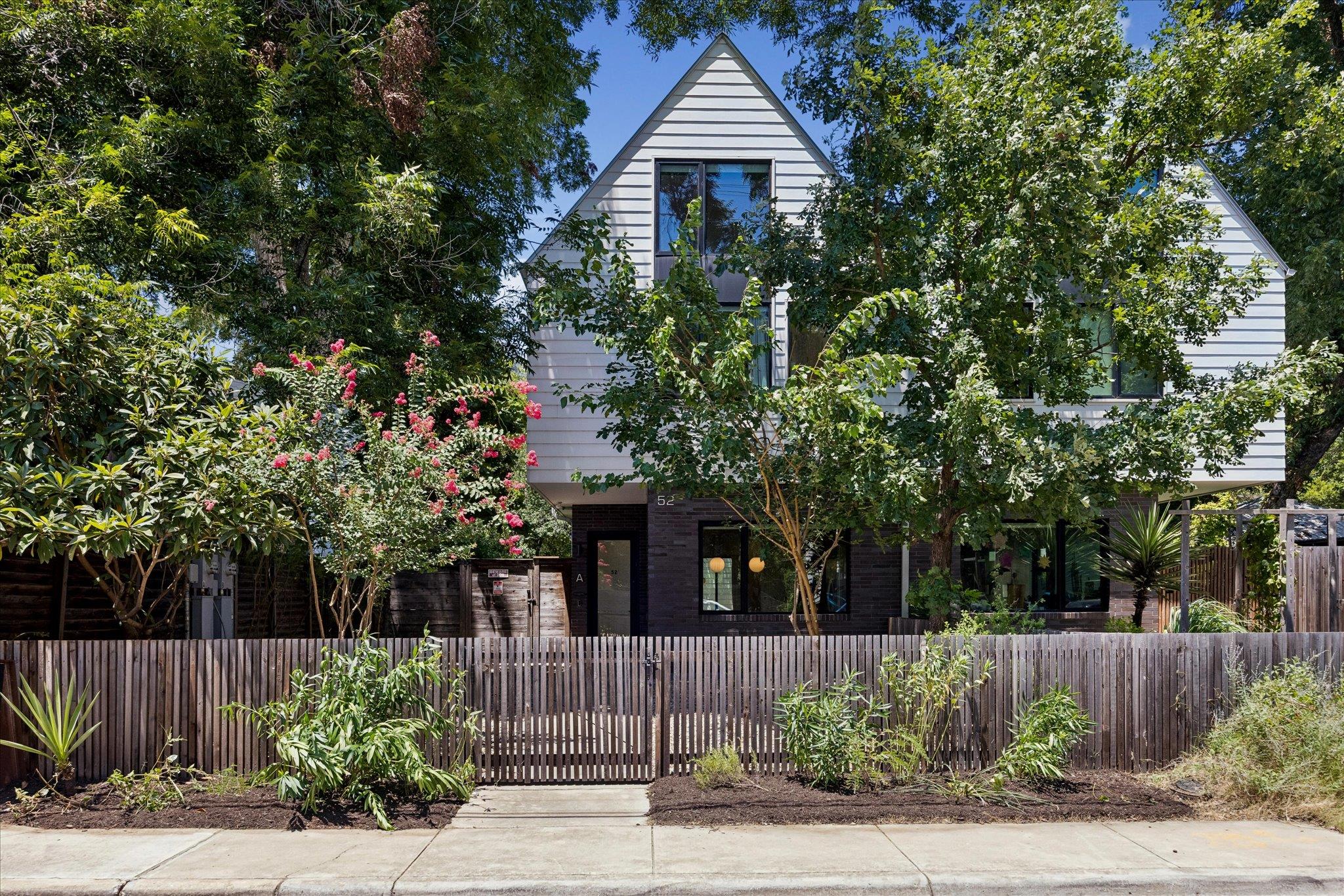 52 Waller ST # A