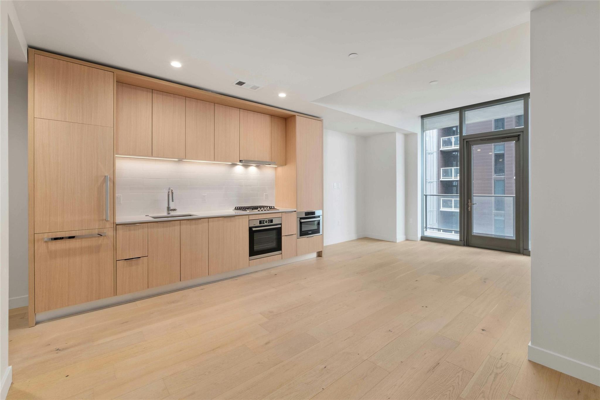 44 East Ave # 2506
