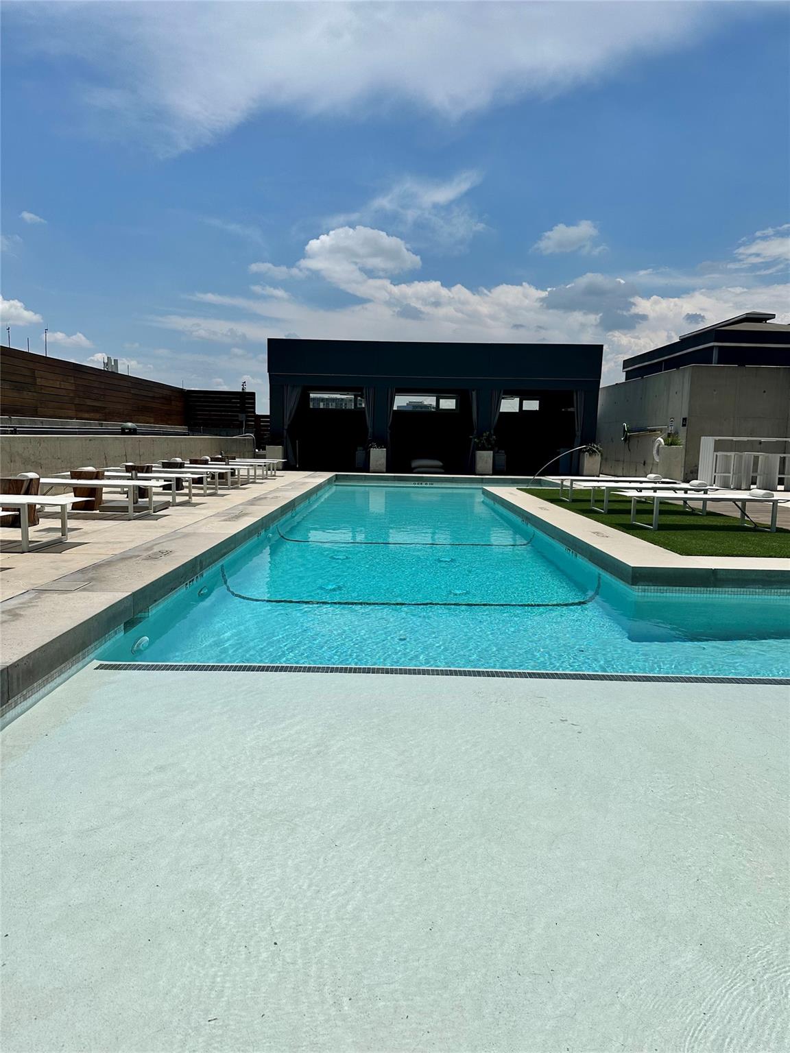 210 Lavaca ST # 2013