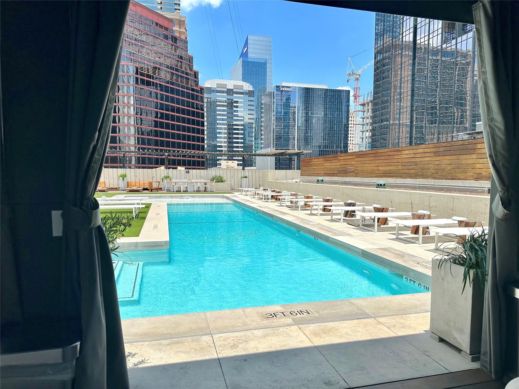 210 Lavaca ST # 2013