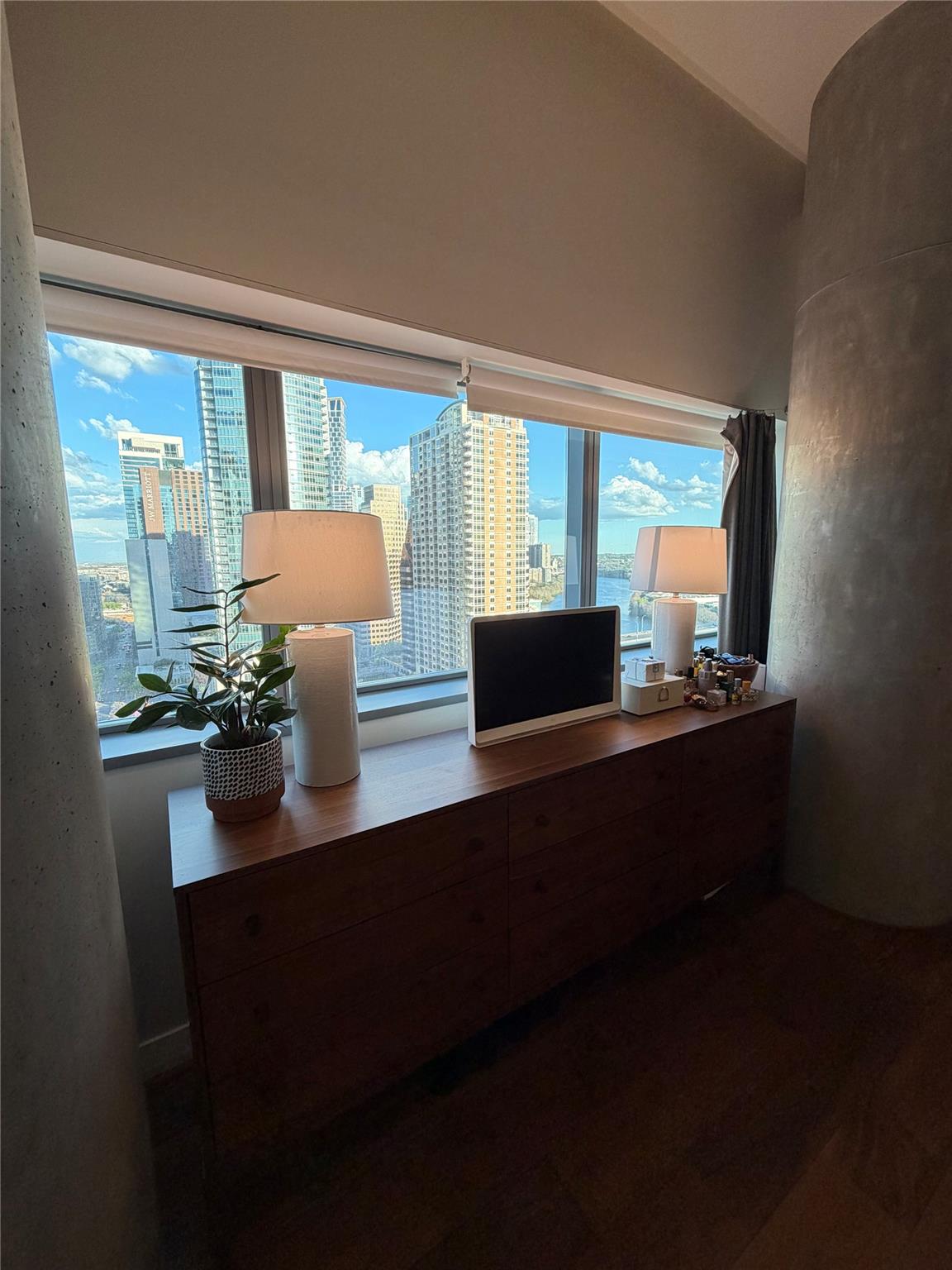 210 Lavaca ST # 2013