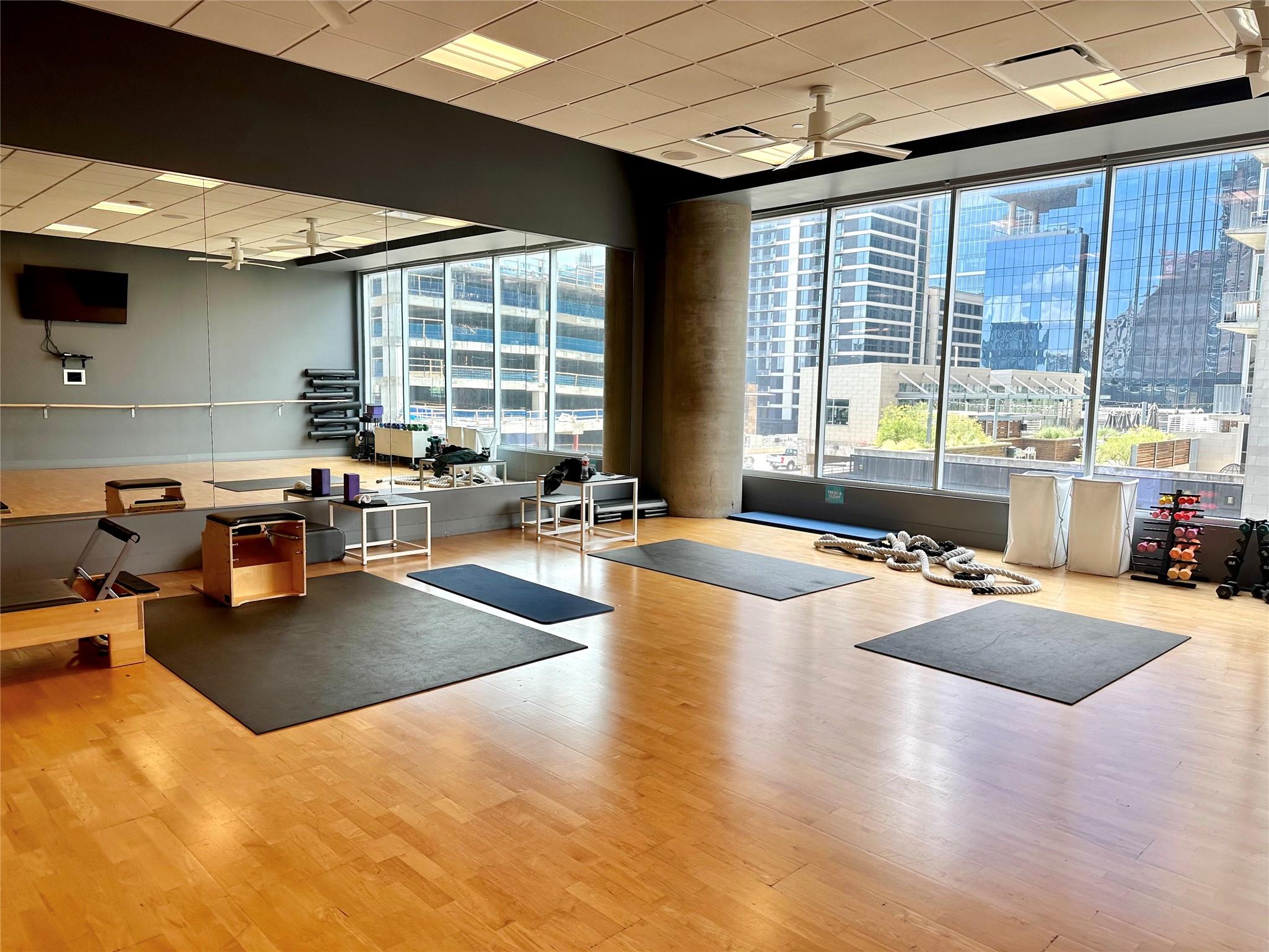 210 Lavaca ST # 2013