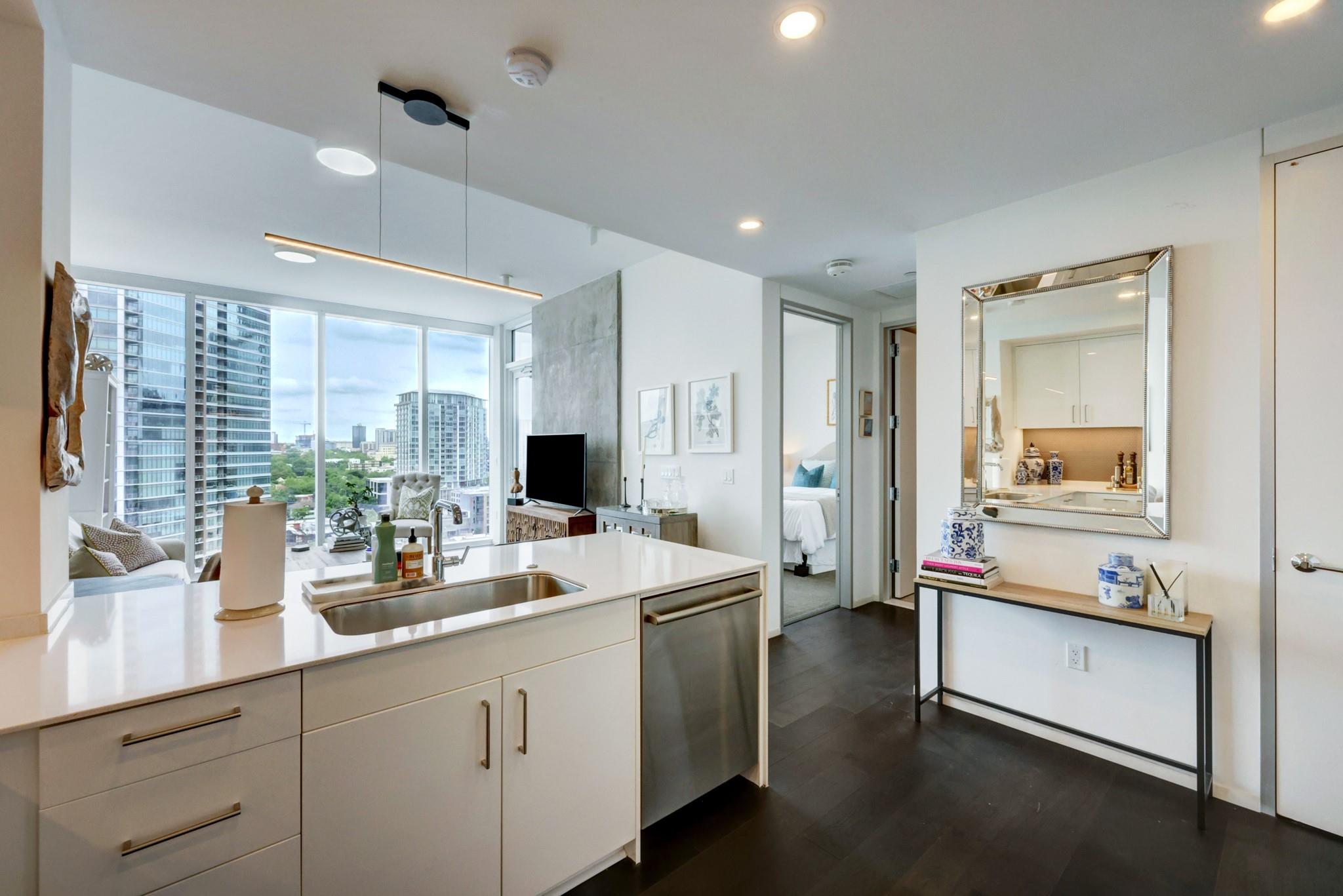 301 West Ave # 1503