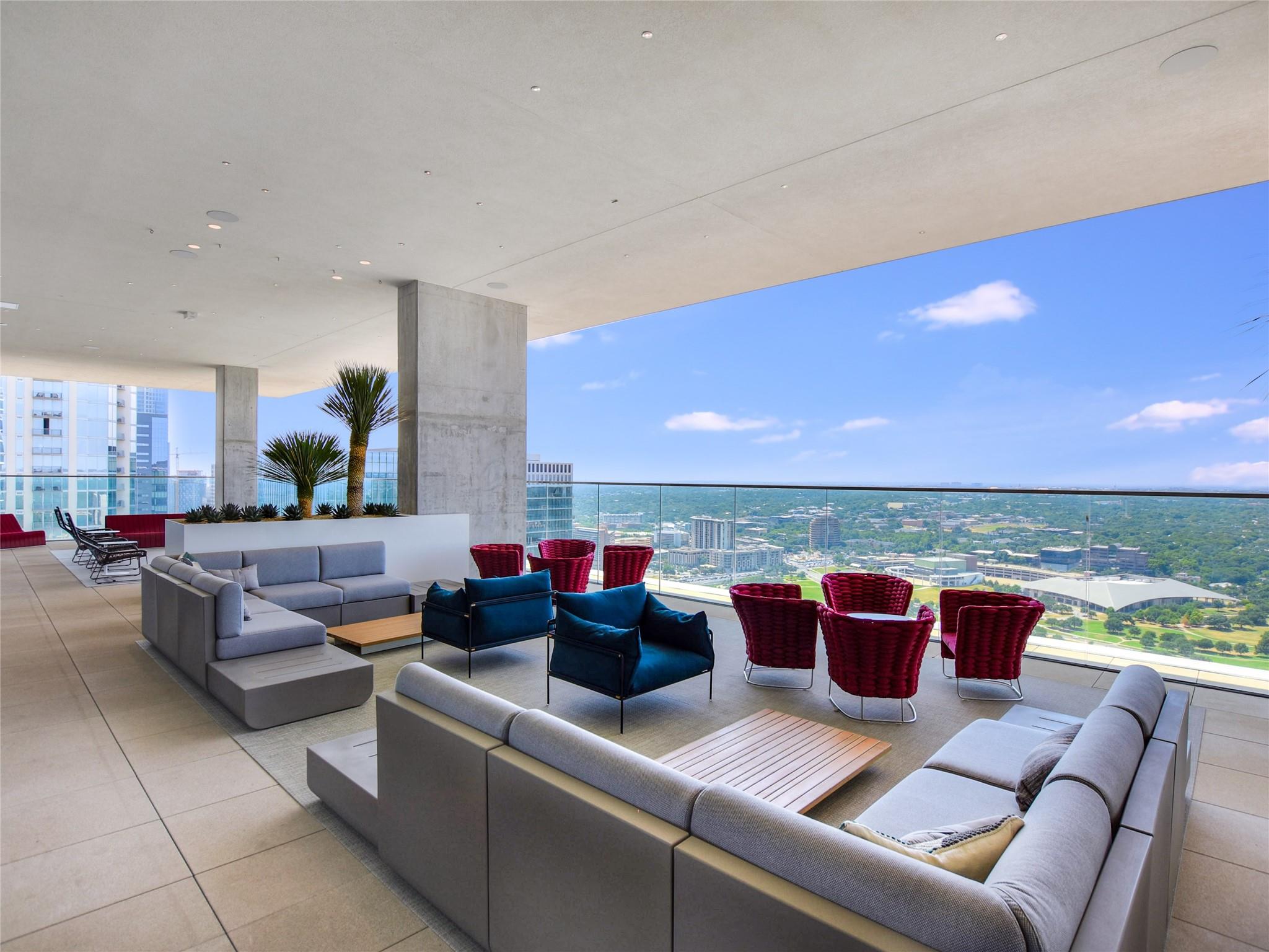 301 West Ave # 1004