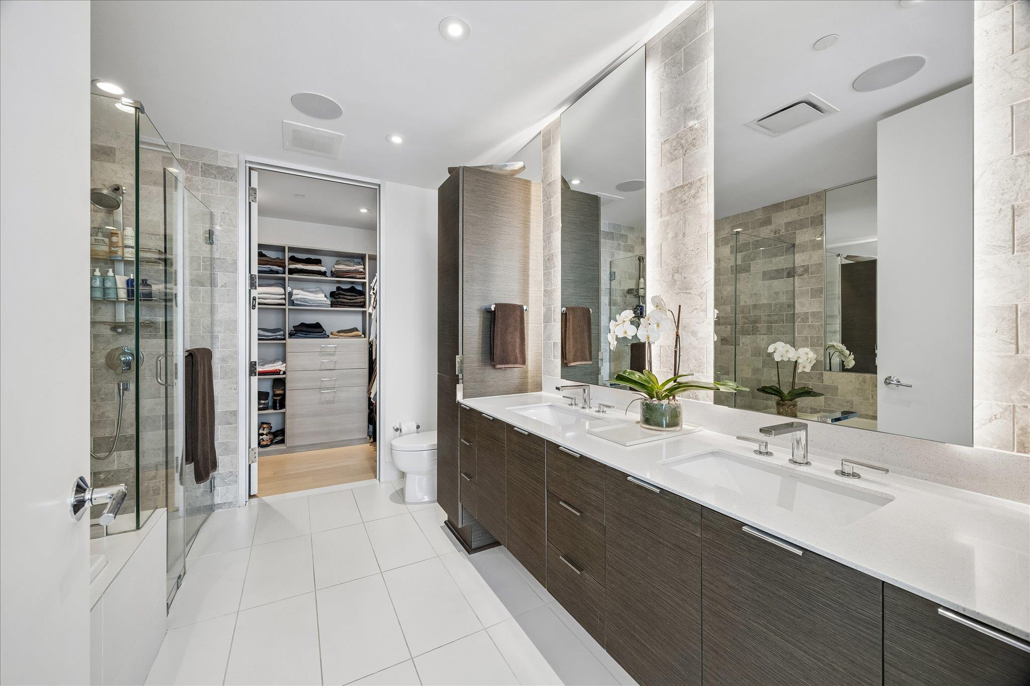 301 West Ave # 1004
