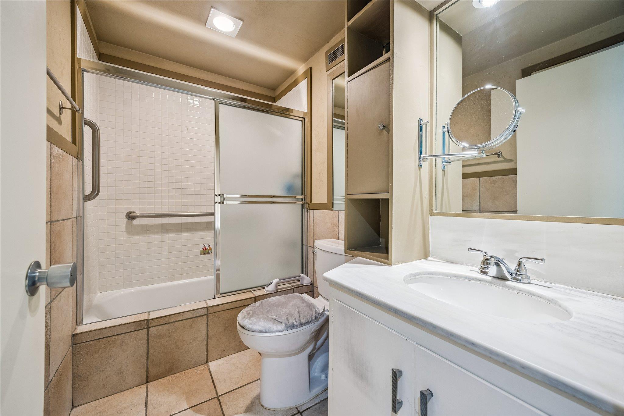 1801 Lavaca ST # 4K