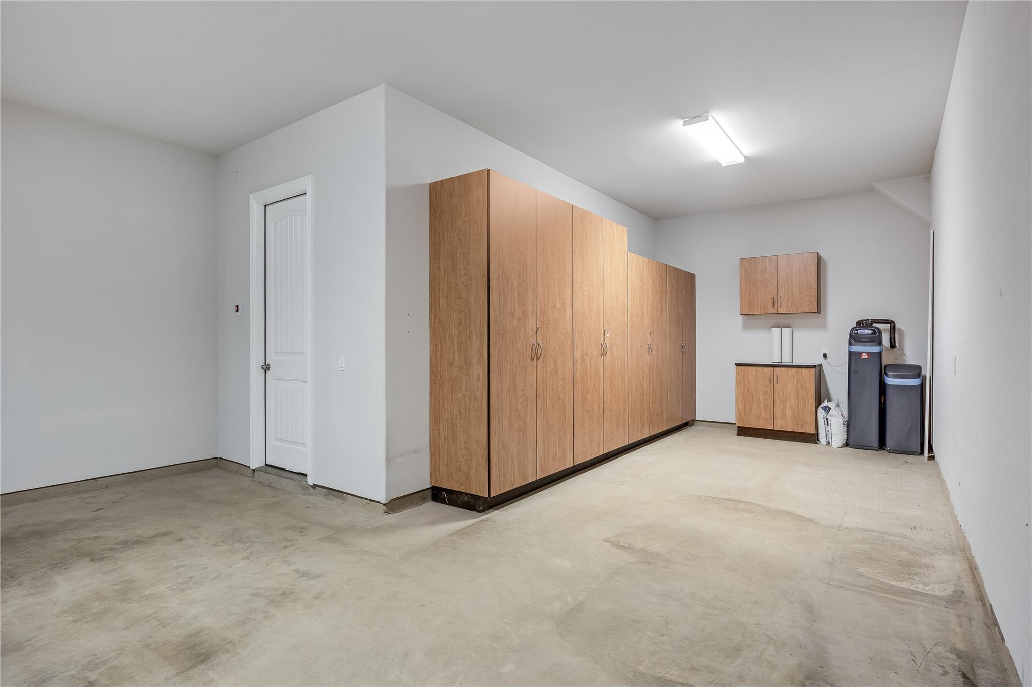 4011 Logan Ridge DR