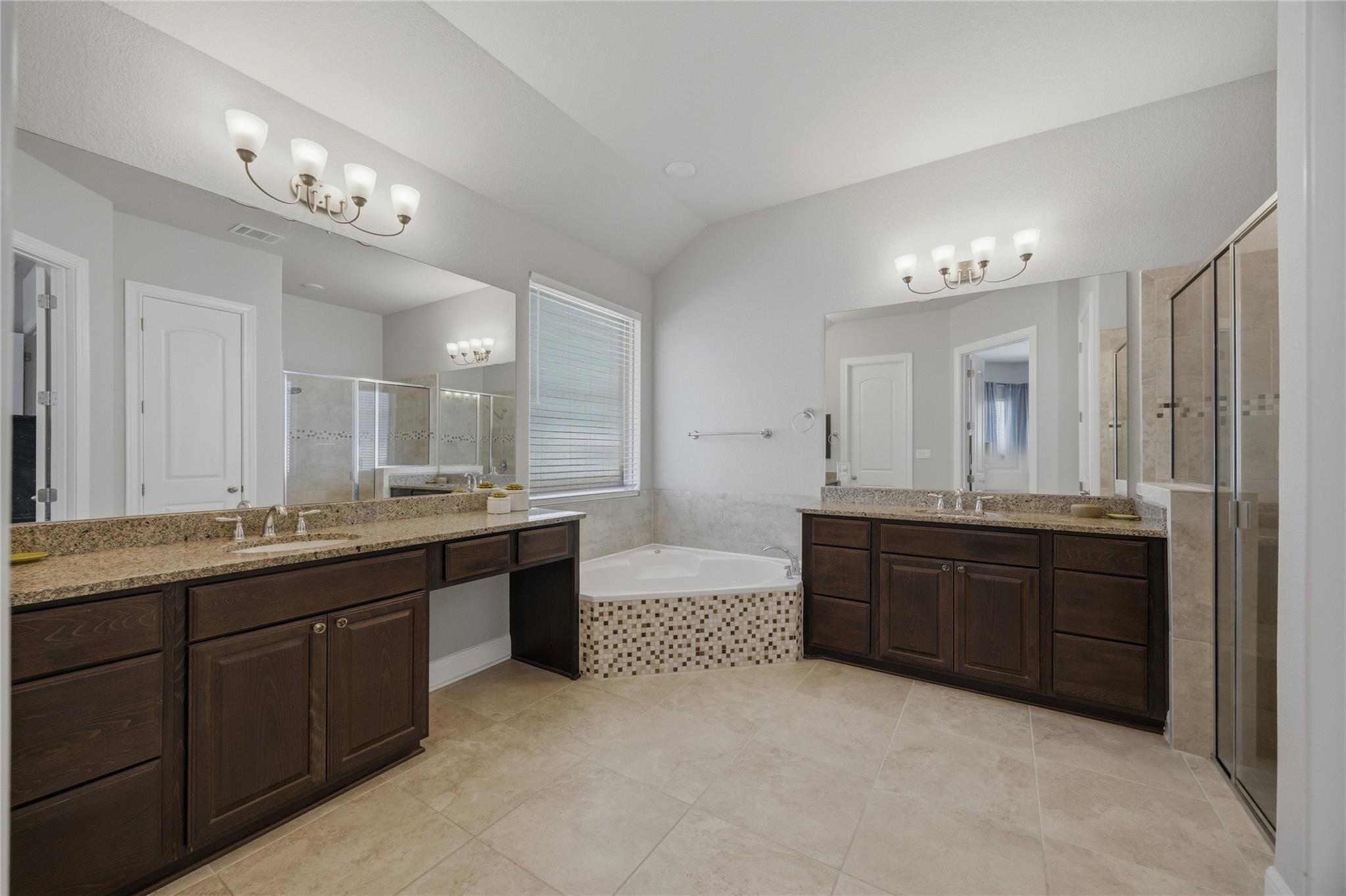 2905 Mossy Springs DR