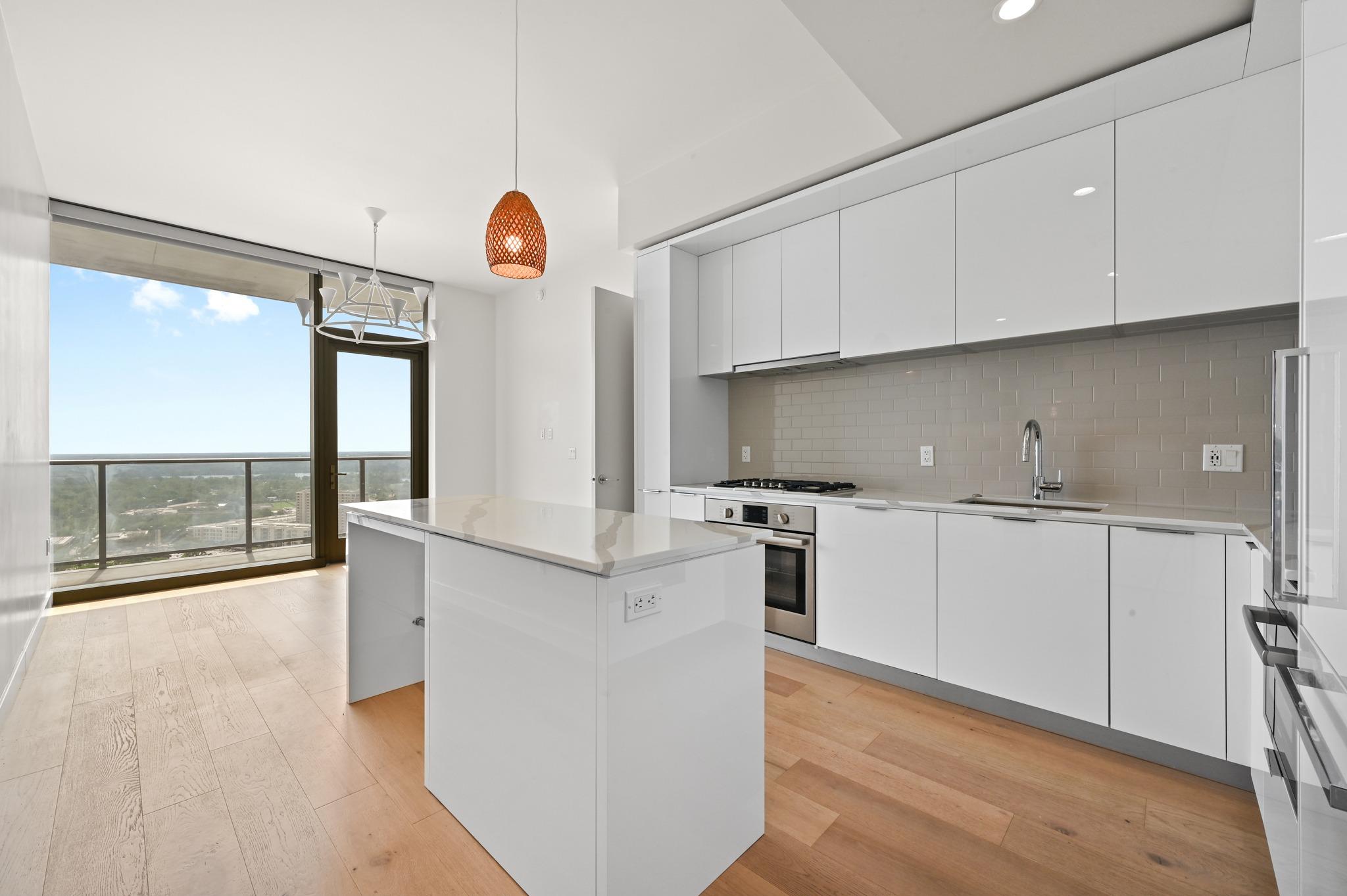 44 East Ave # 2509