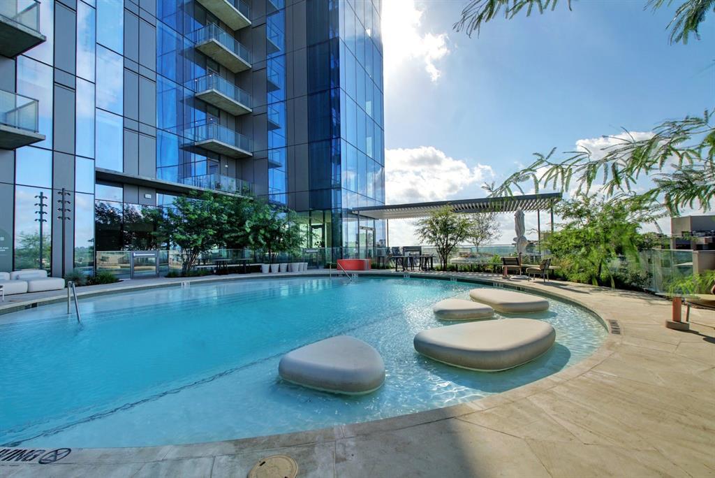 44 East Ave # 2509