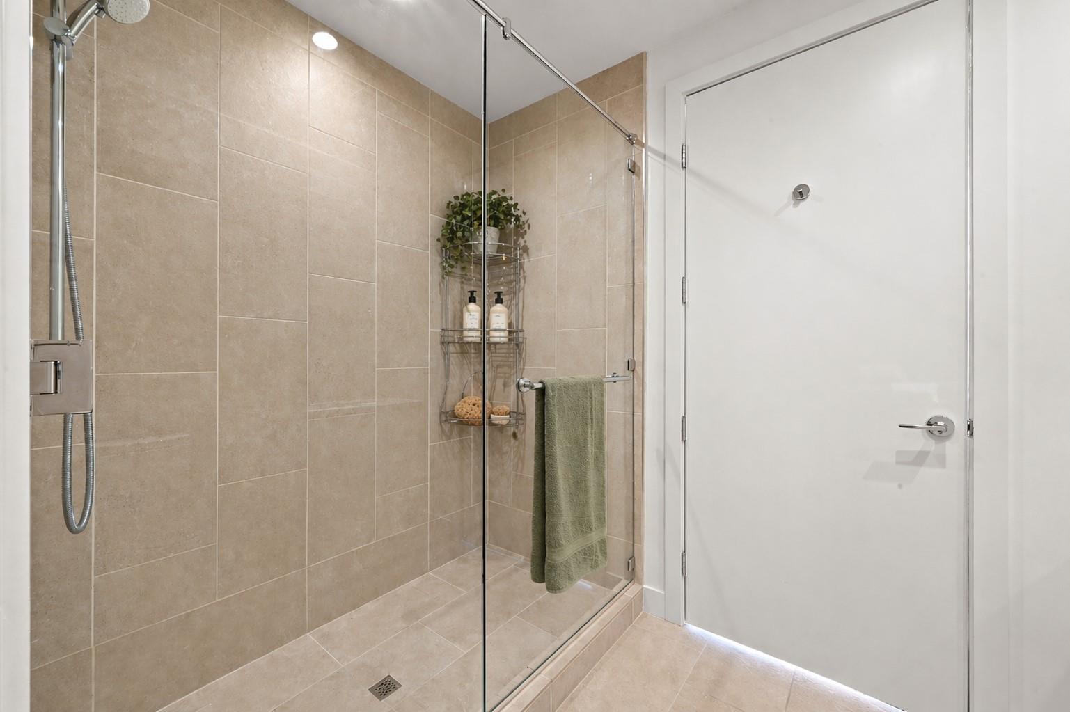 44 East Ave # 2509