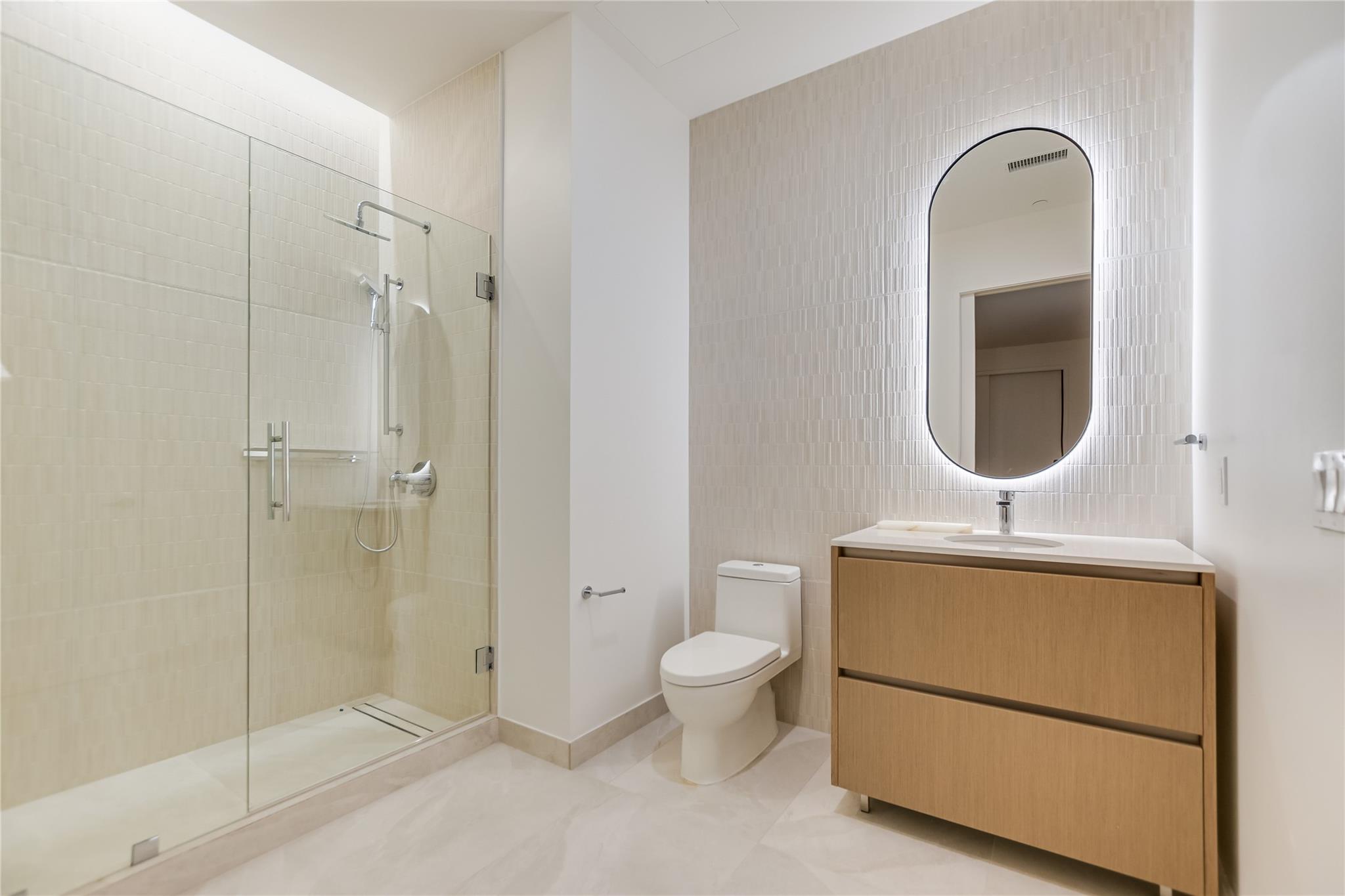 610 Davis ST # 3206