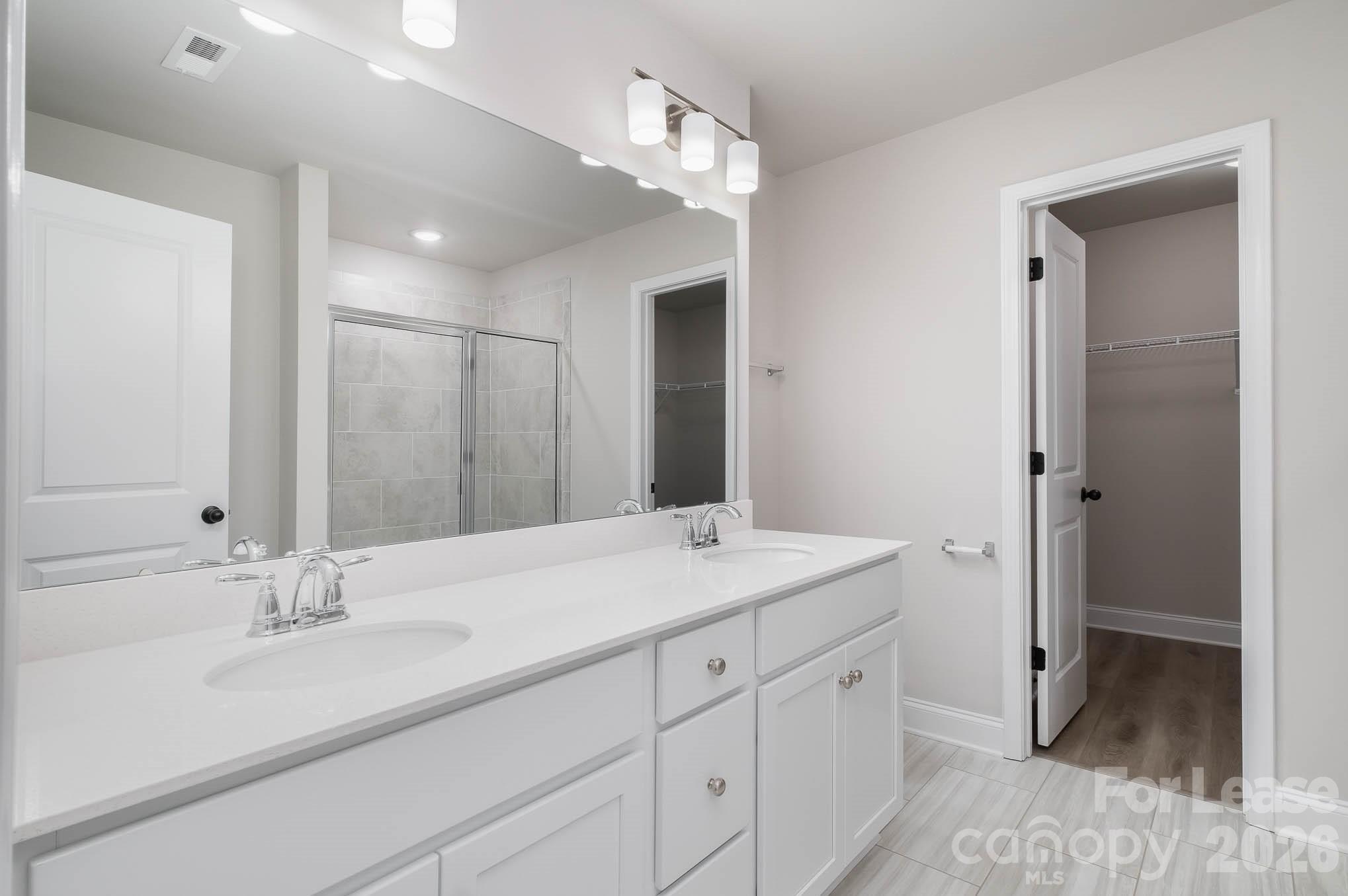 2507 Lynbridge Drive