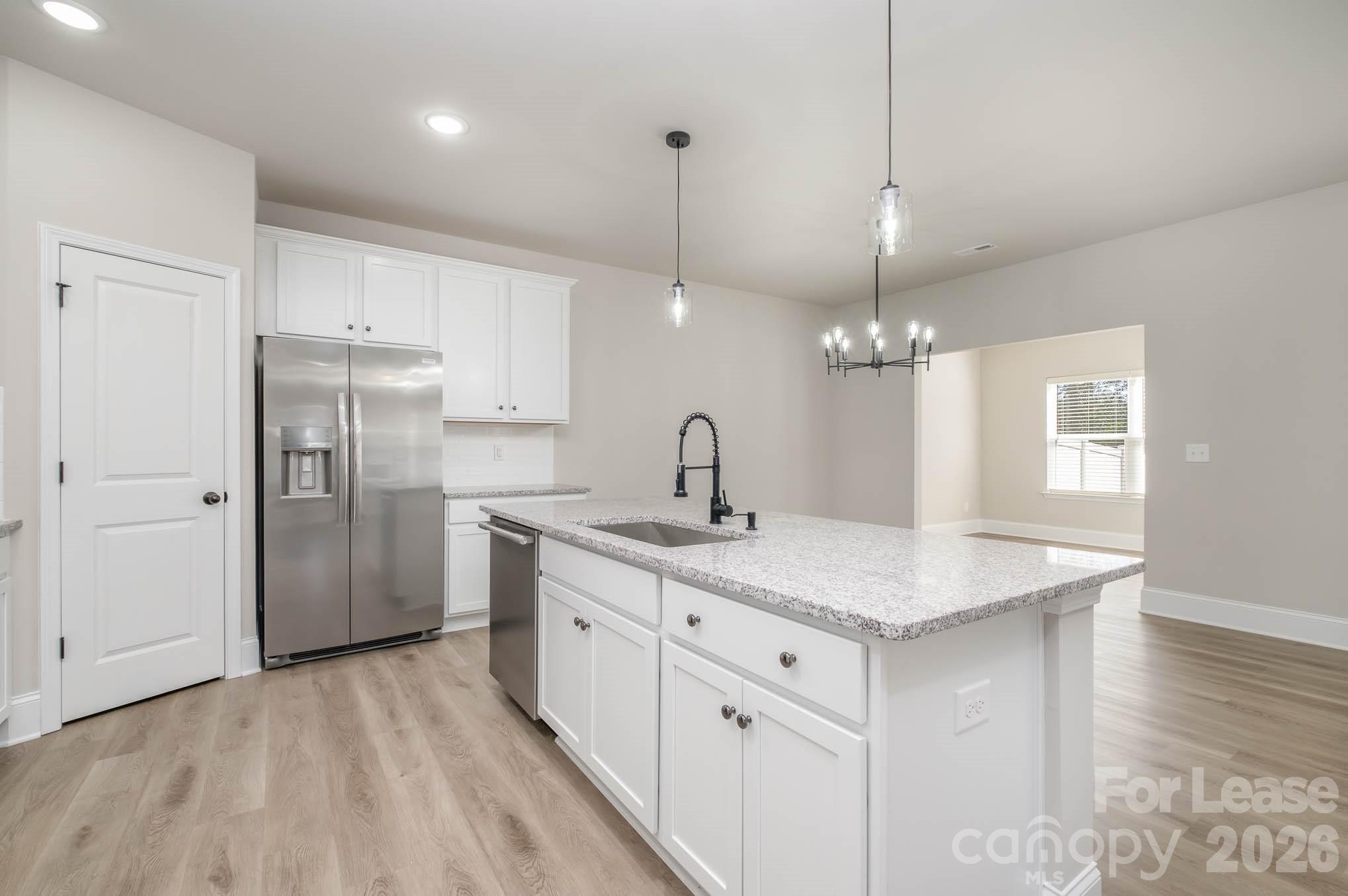 2507 Lynbridge Drive