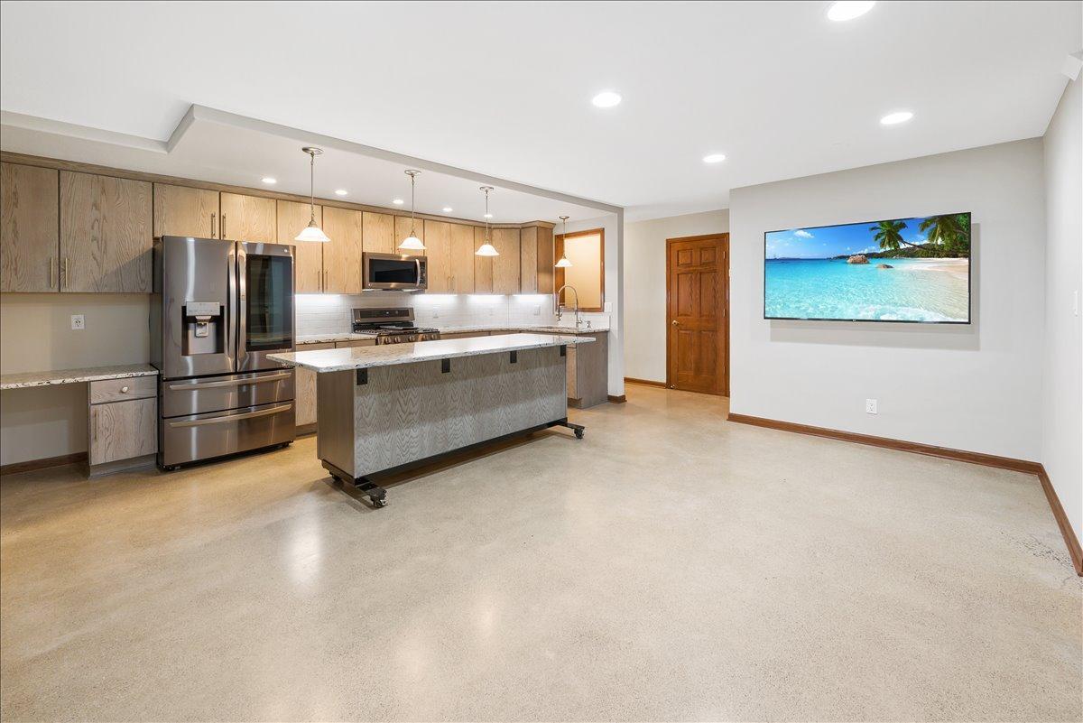 401 Ridgewood Avenue Unit: 1