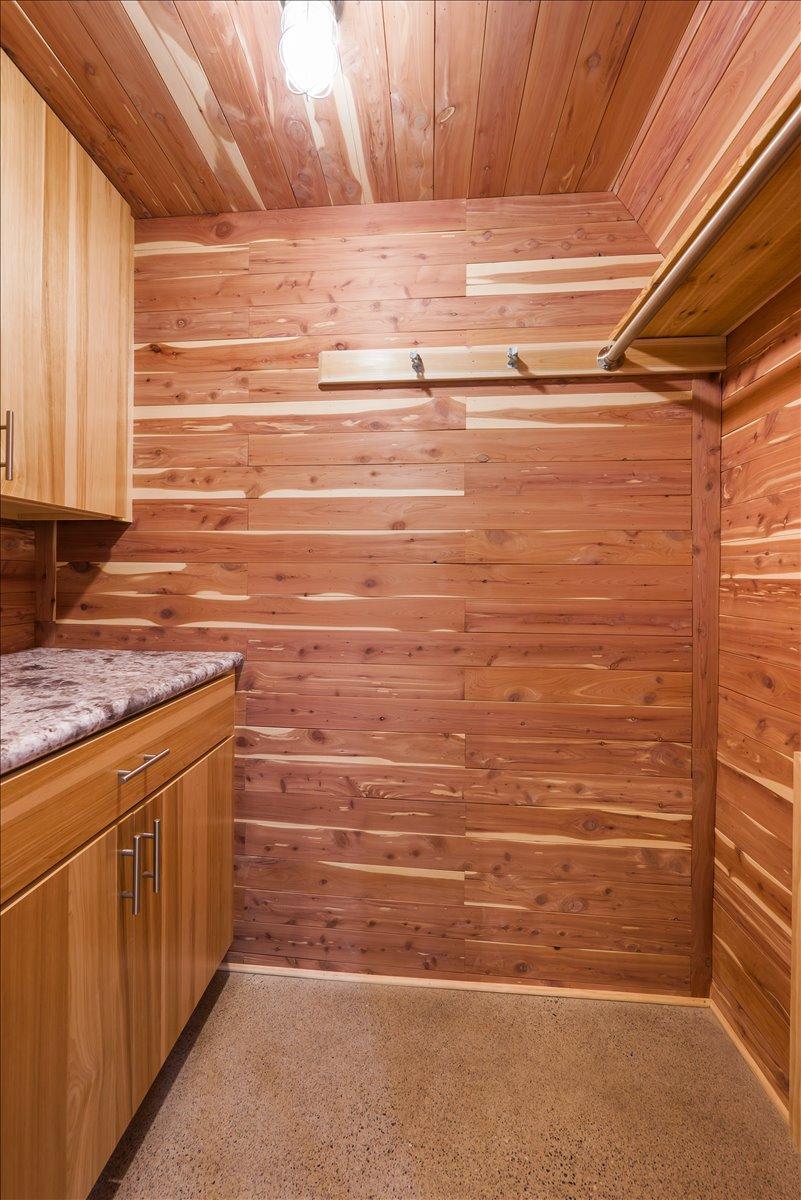 401 Ridgewood Avenue Unit: 1