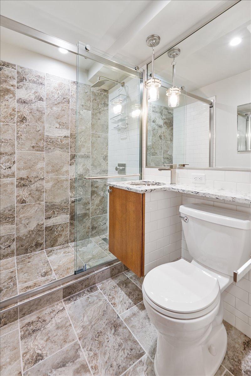 401 Ridgewood Avenue Unit: 1