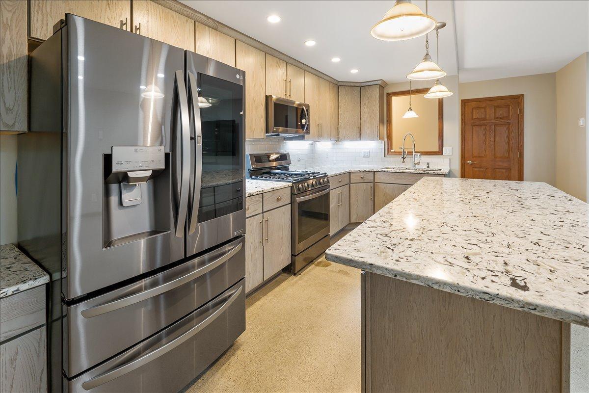 401 Ridgewood Avenue Unit: 1