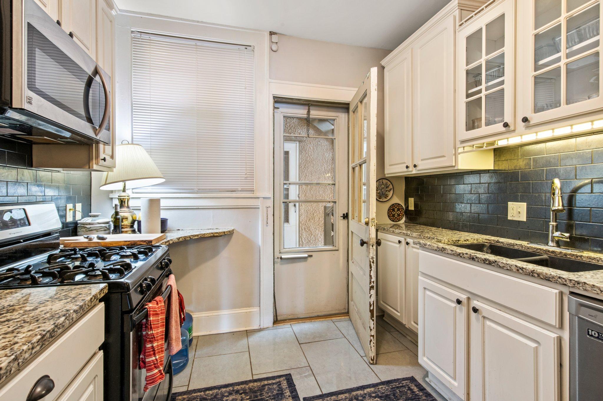 3904 Thomas Avenue S Unit: 102