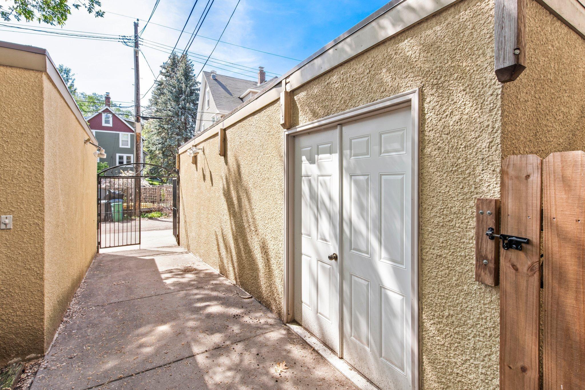 3904 Thomas Avenue S Unit: 102