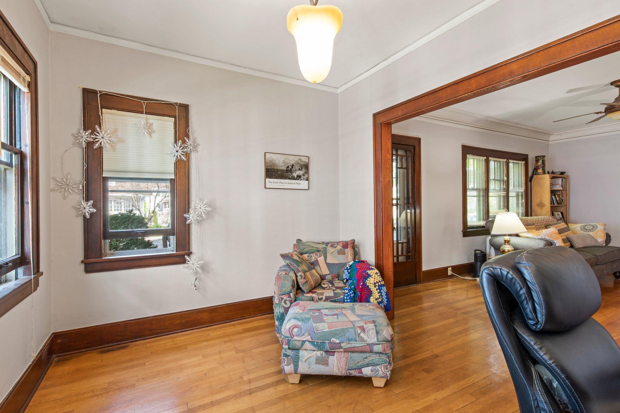 3904 Thomas Avenue S Unit: 102