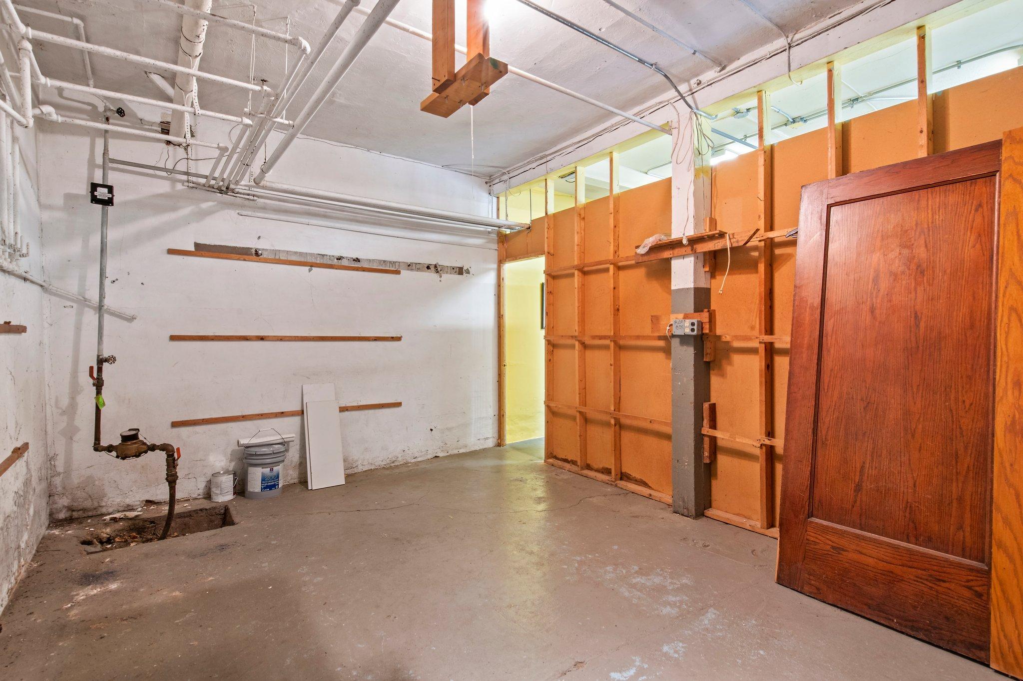 3904 Thomas Avenue S Unit: 102